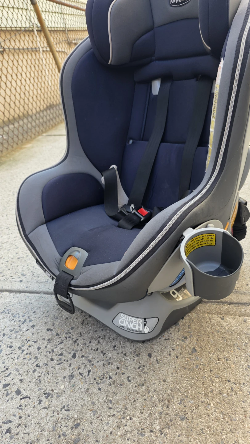 Chicco NextFit Zip Convertible Car Seat - photo 3