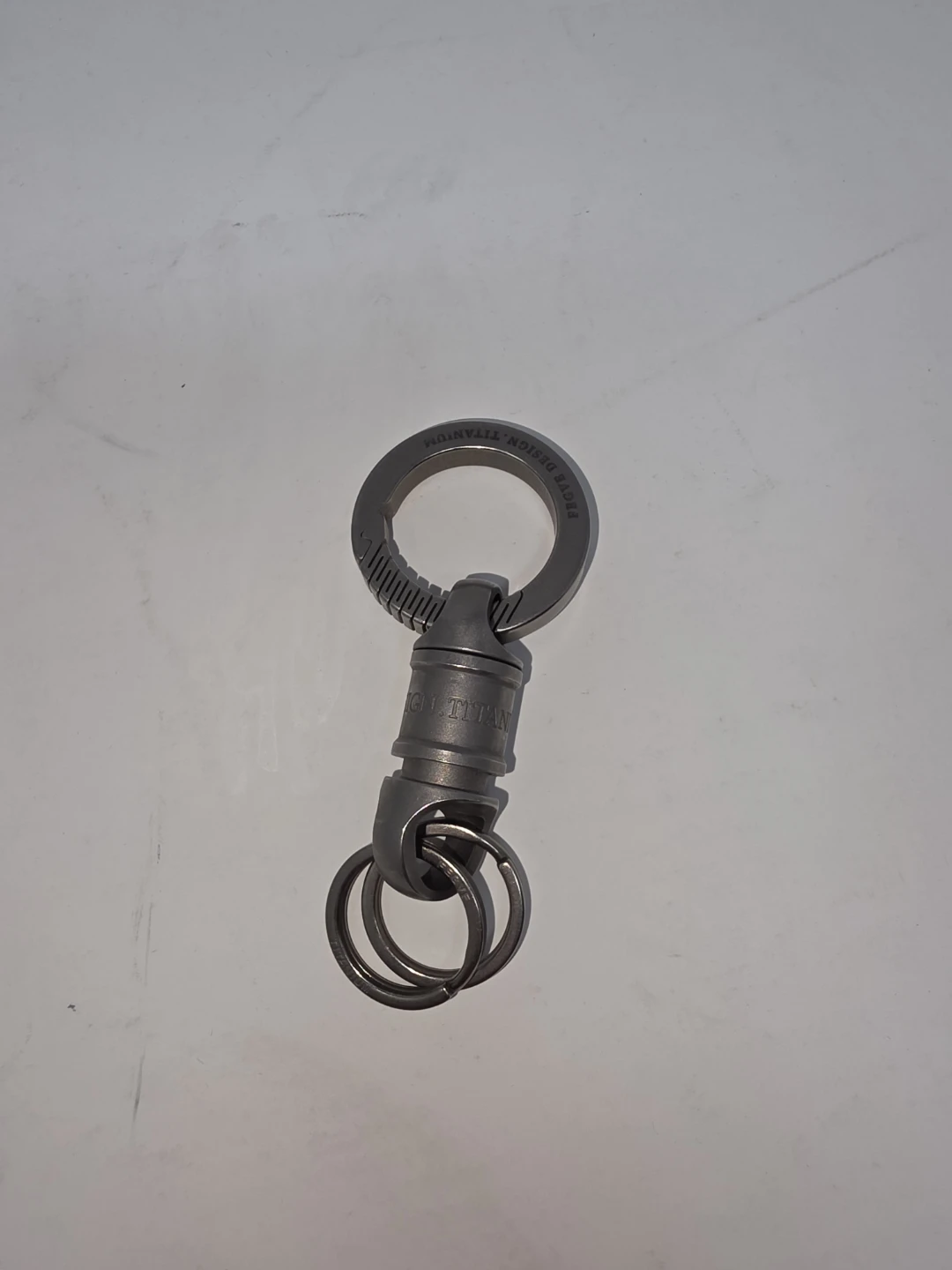 Titanium EDC Quick Release Keychain ⚽️