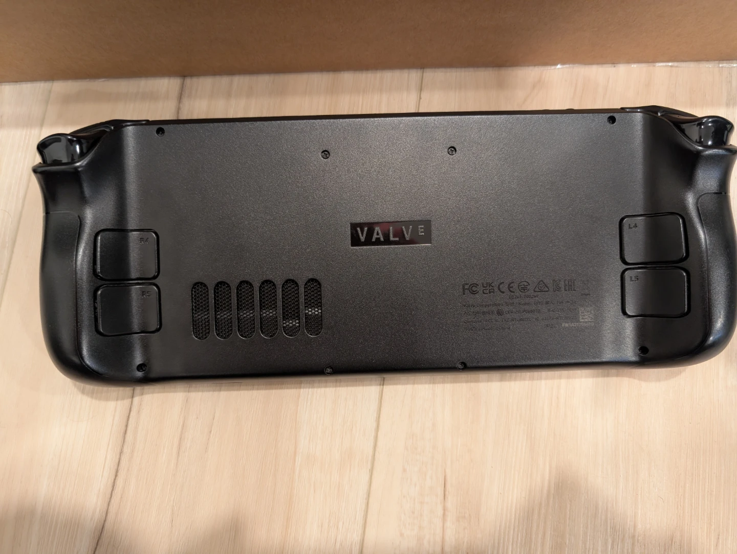 Steam Deck LCD 256GB COMPLETE IN BOX - photo 3