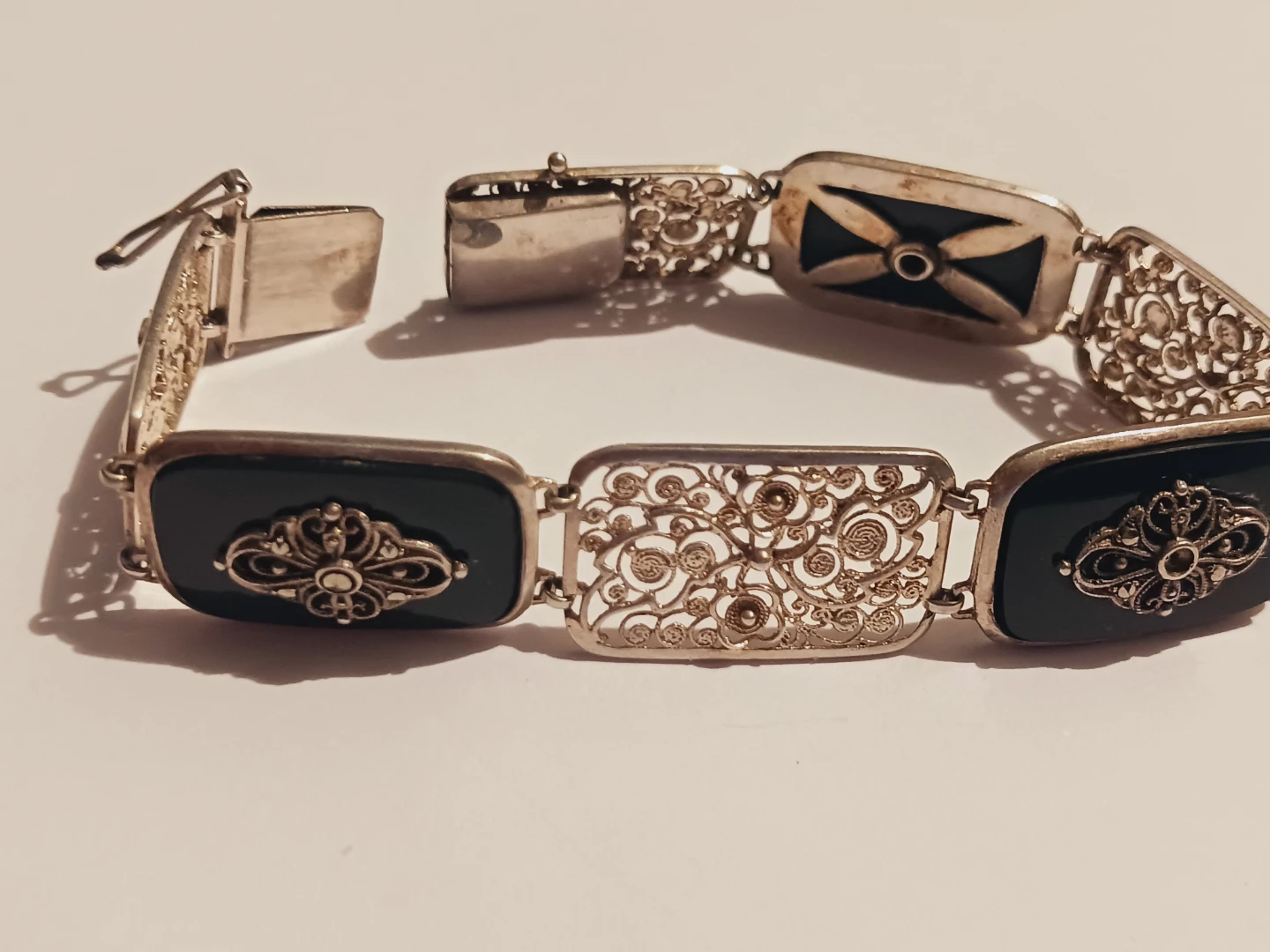 Art Deco Amazing Filigree Sterling Silver Vlack Onyx Bracelet