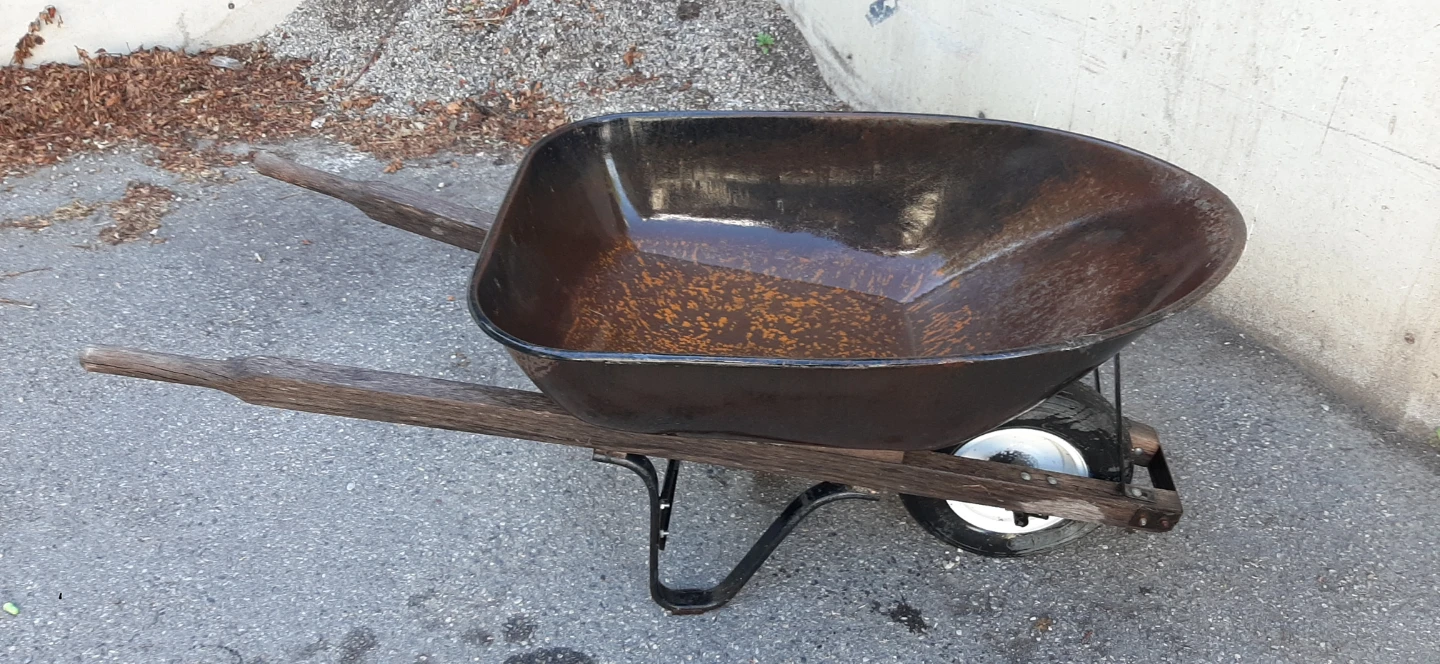 Large Size Wheelbarrow with Wooden Handles