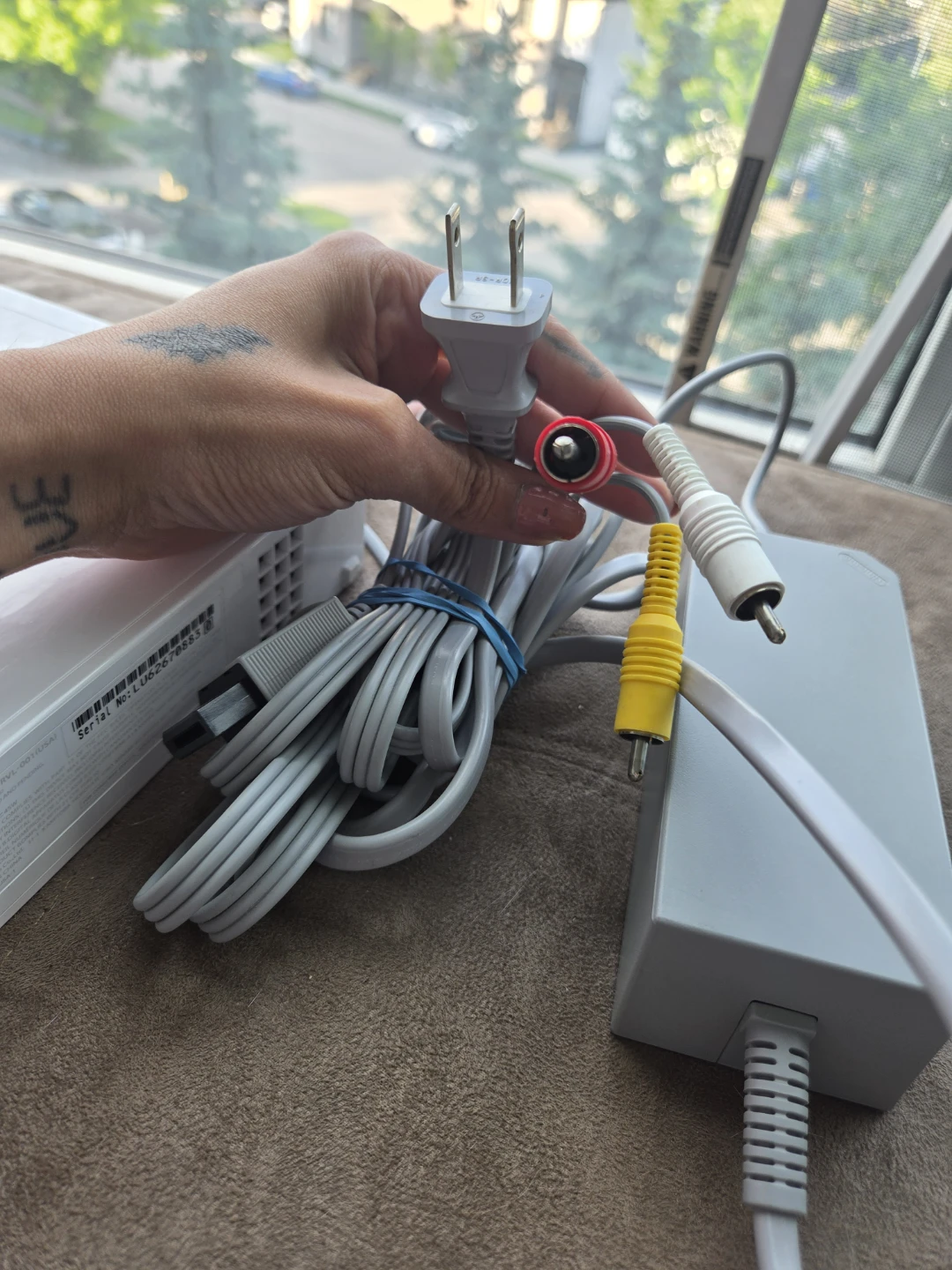 Nintendo Wii Console RVL-001 with Power Adapter and AV Cable - photo 4
