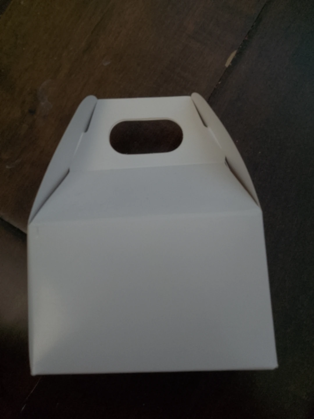 White Gable Box with Handle ⚽