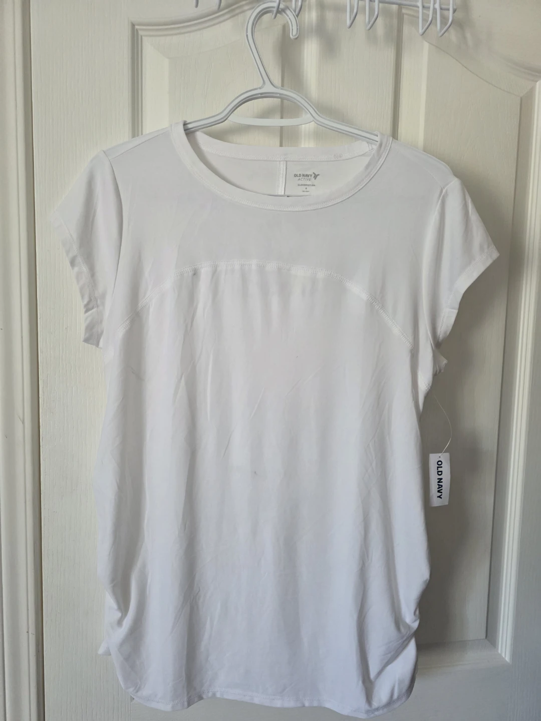 Old Navy Women's White T-Shirt