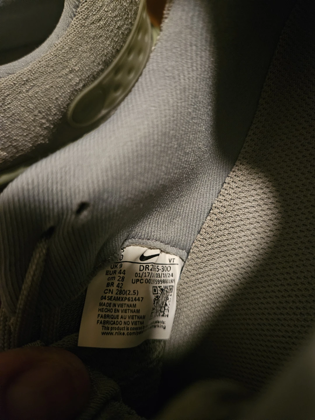 Nike ReactX Running Shoes Size 10 - photo 4
