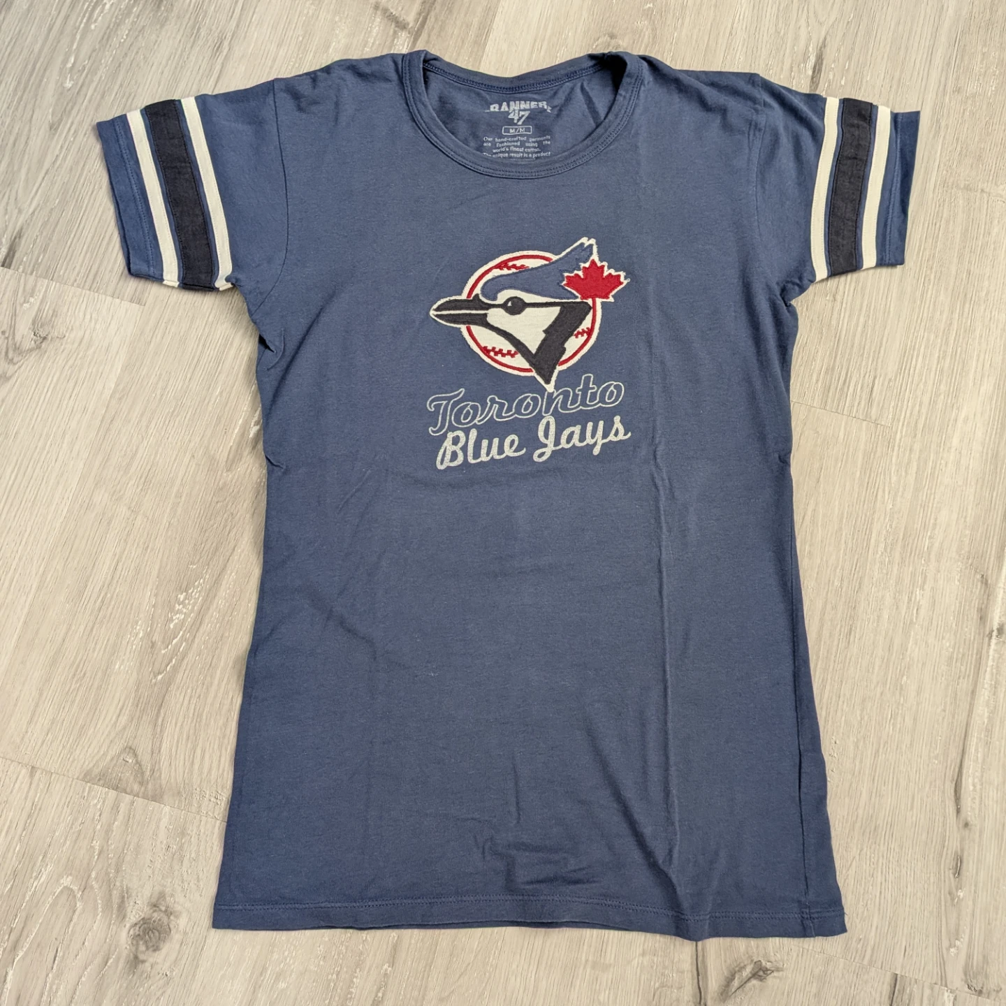 AVAILABLE ONLY THIS WEEKEND Toronto Blue Jays shirt (like NEW)
