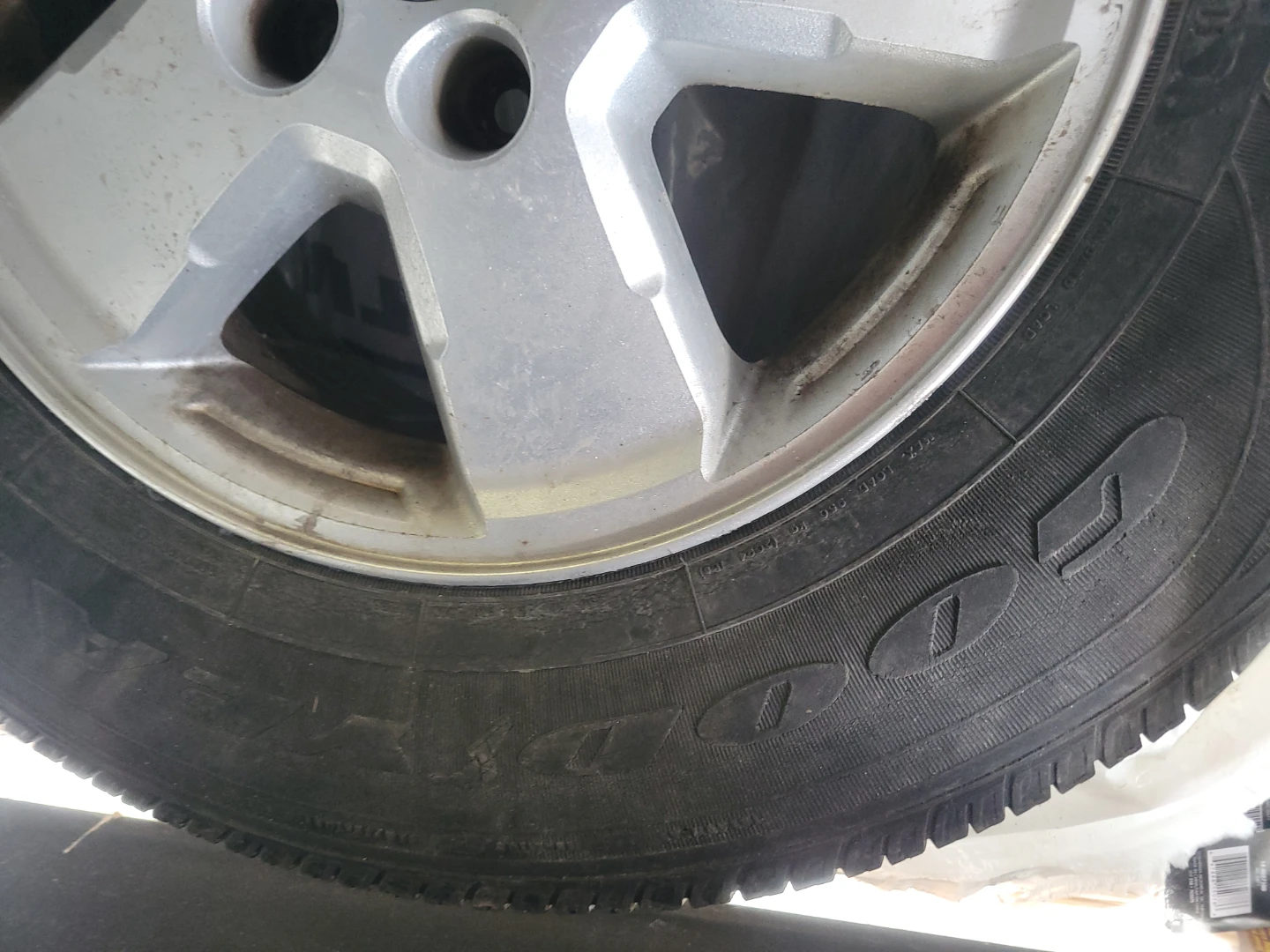Goodyear Tire 235/70R16 - photo 3