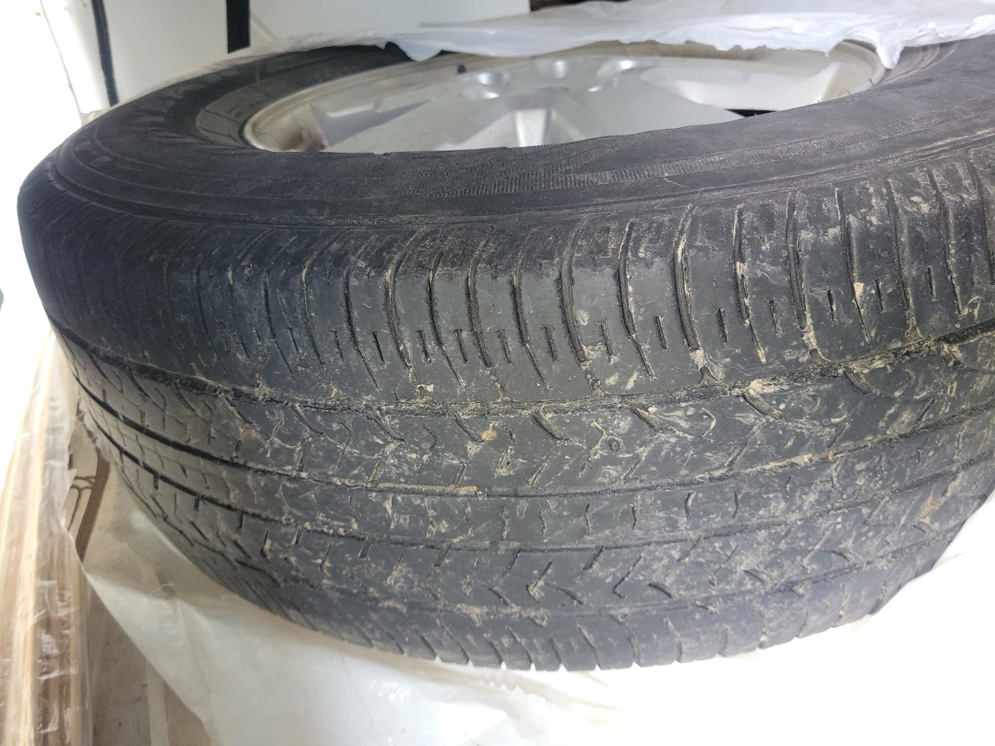 Goodyear Tire 235/70R16 - photo 4