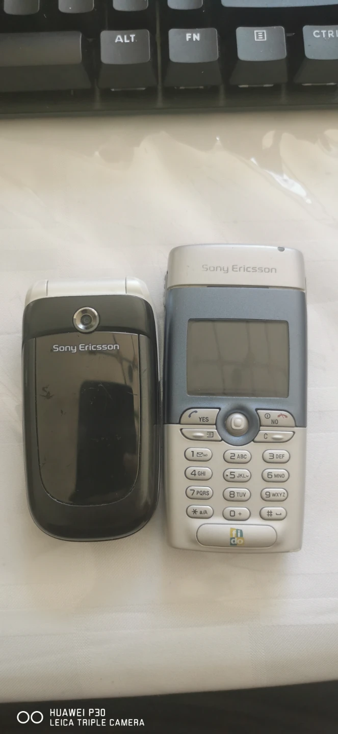 Sony Ericsson Flip and Bar Phones - photo 2