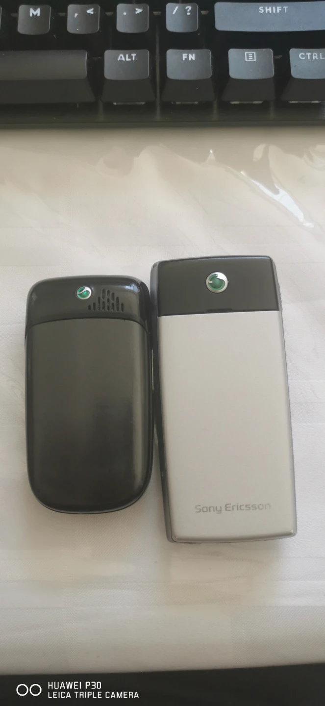 Sony Ericsson Flip and Bar Phones - photo 3