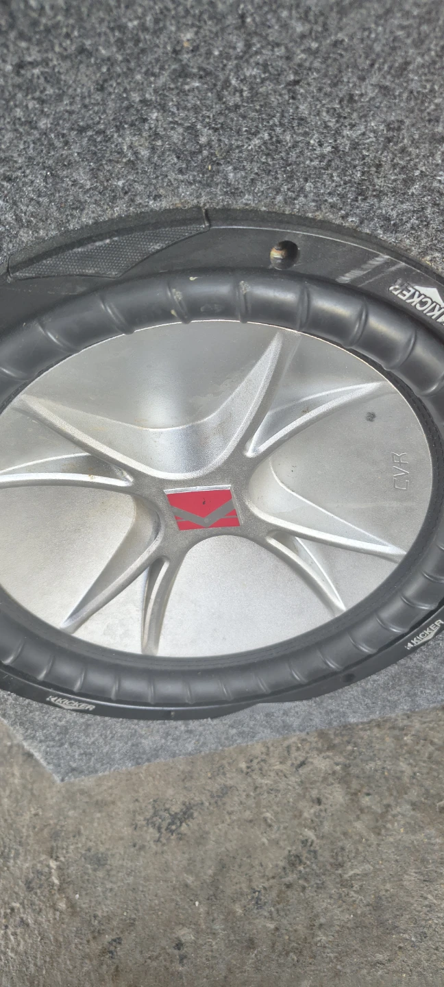 Kicker CVR Dual Subwoofer Enclosure - photo 2