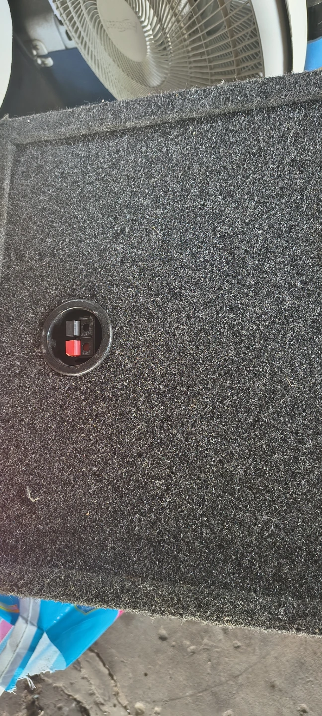 Kicker CVR Dual Subwoofer Enclosure - photo 5
