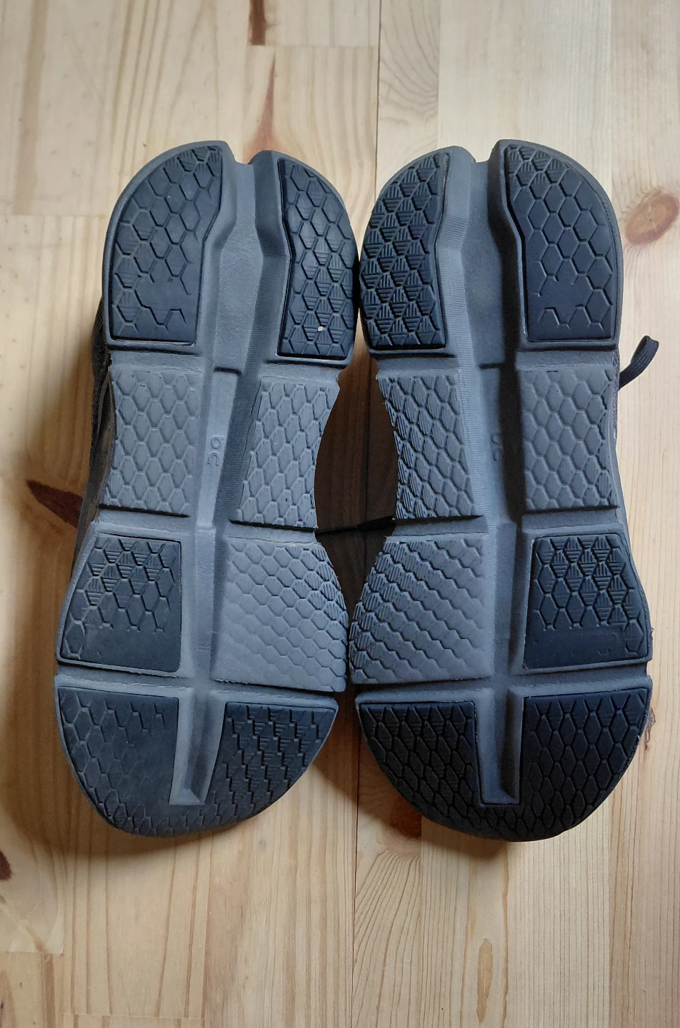 ON Cloud Running Shoes - photo 4