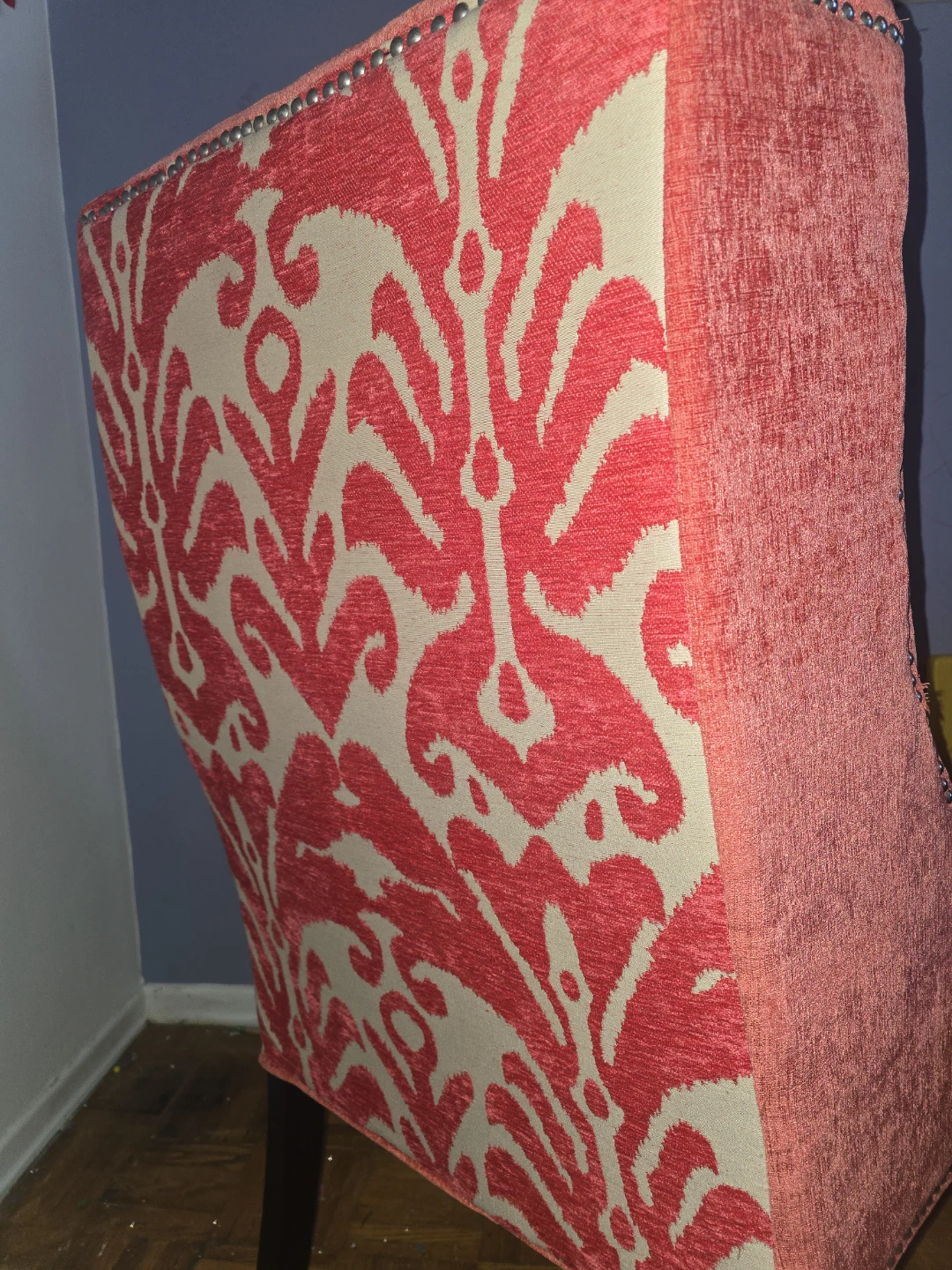 Accent Chair - Red Patterned Back - photo 3