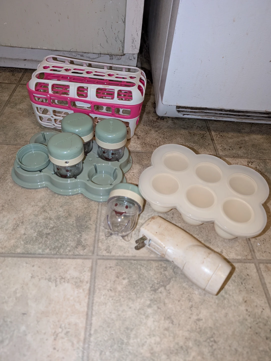 Assorted Kitchenware Lot