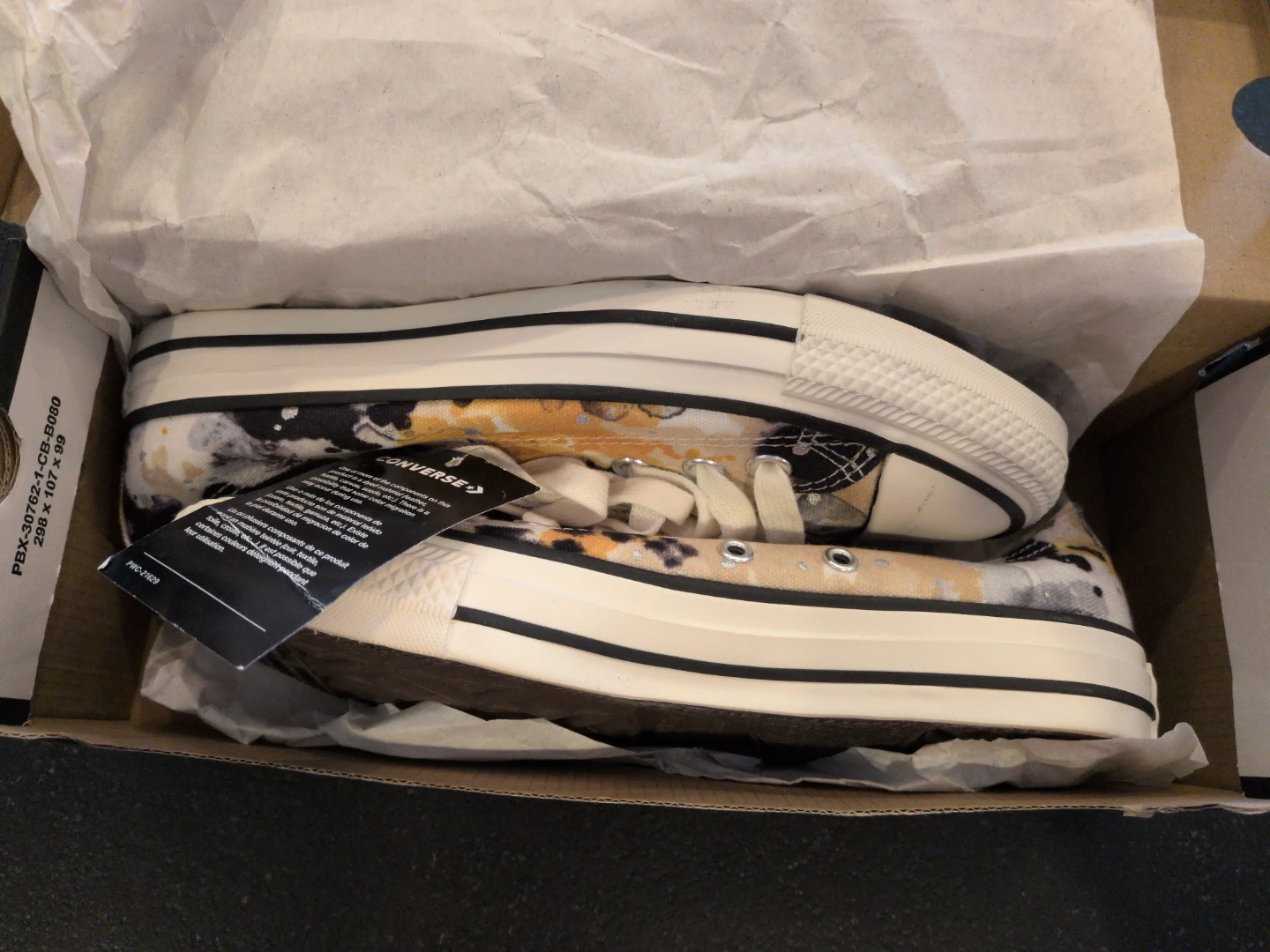 Converse Chuck Taylor All Star, Women's 6.5 - photo 2