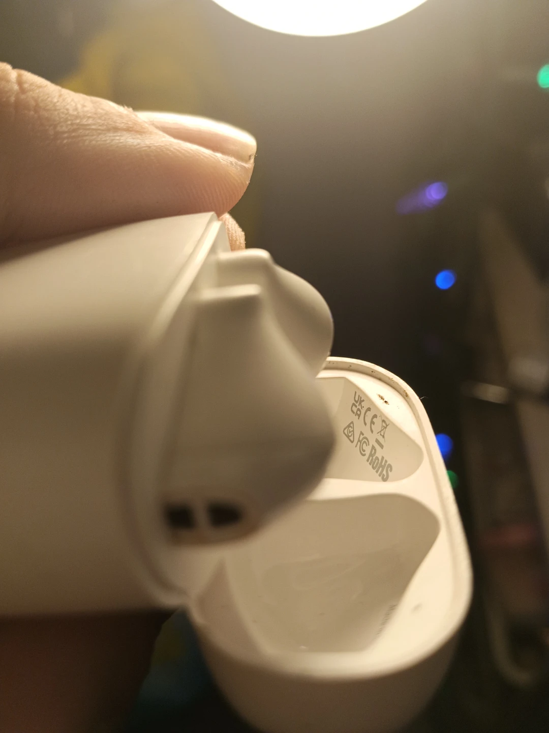 White Wireless Earbuds with Charging Case - photo 3