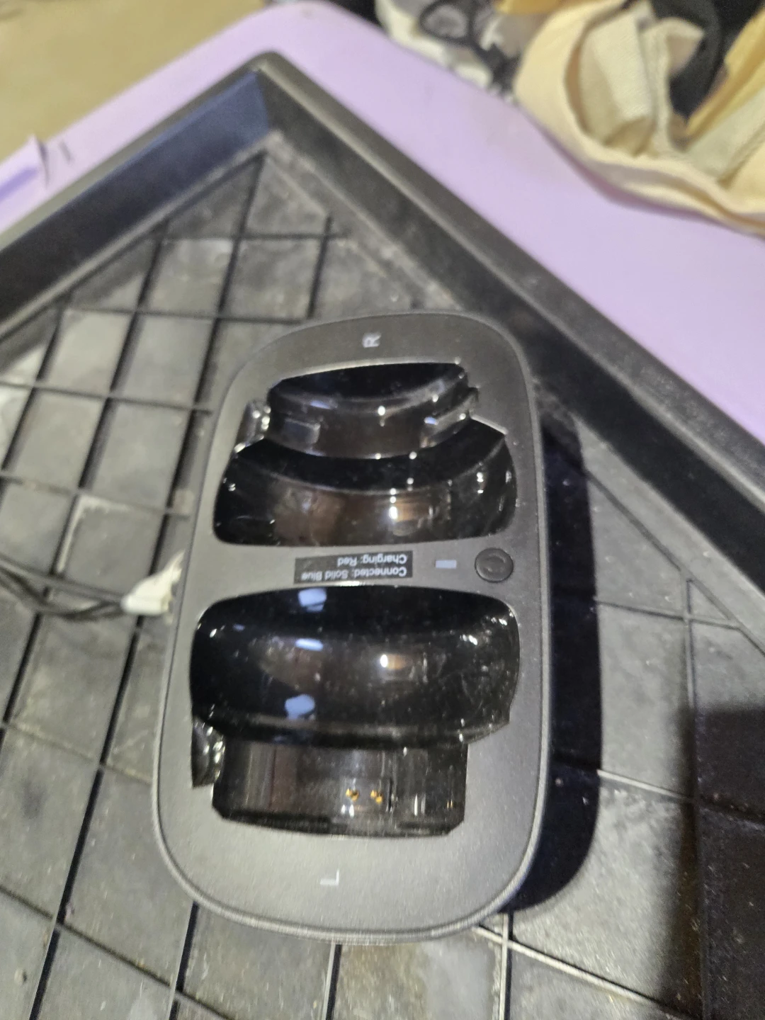 Wireless Headphones with Charging Dock - photo 3