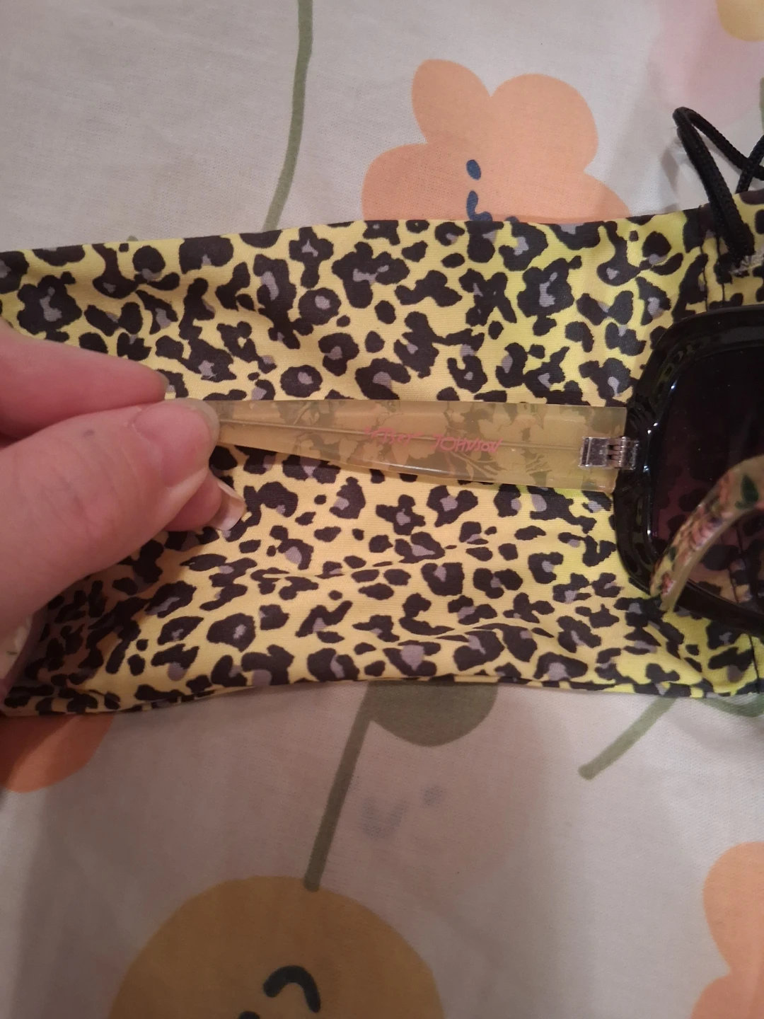 Betsey Johnson Sunglasses with Leopard Print Case - photo 3