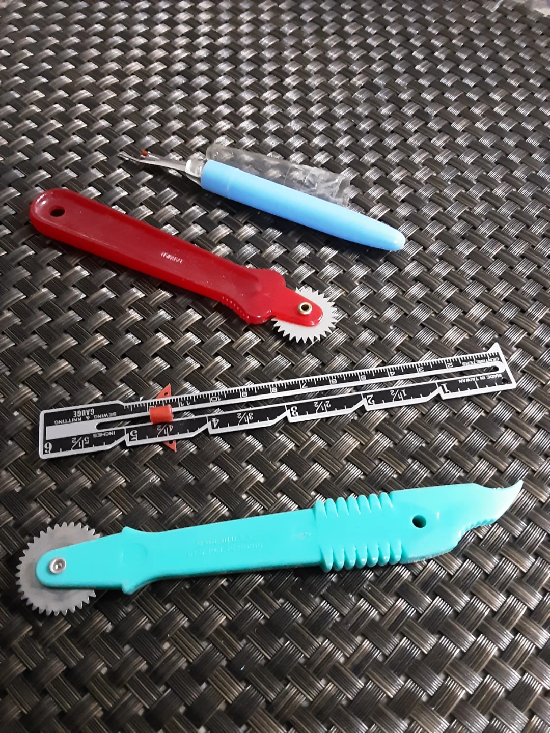 Sewing Gauge, Tracing Wheel, and Seam Ripper Tool Set