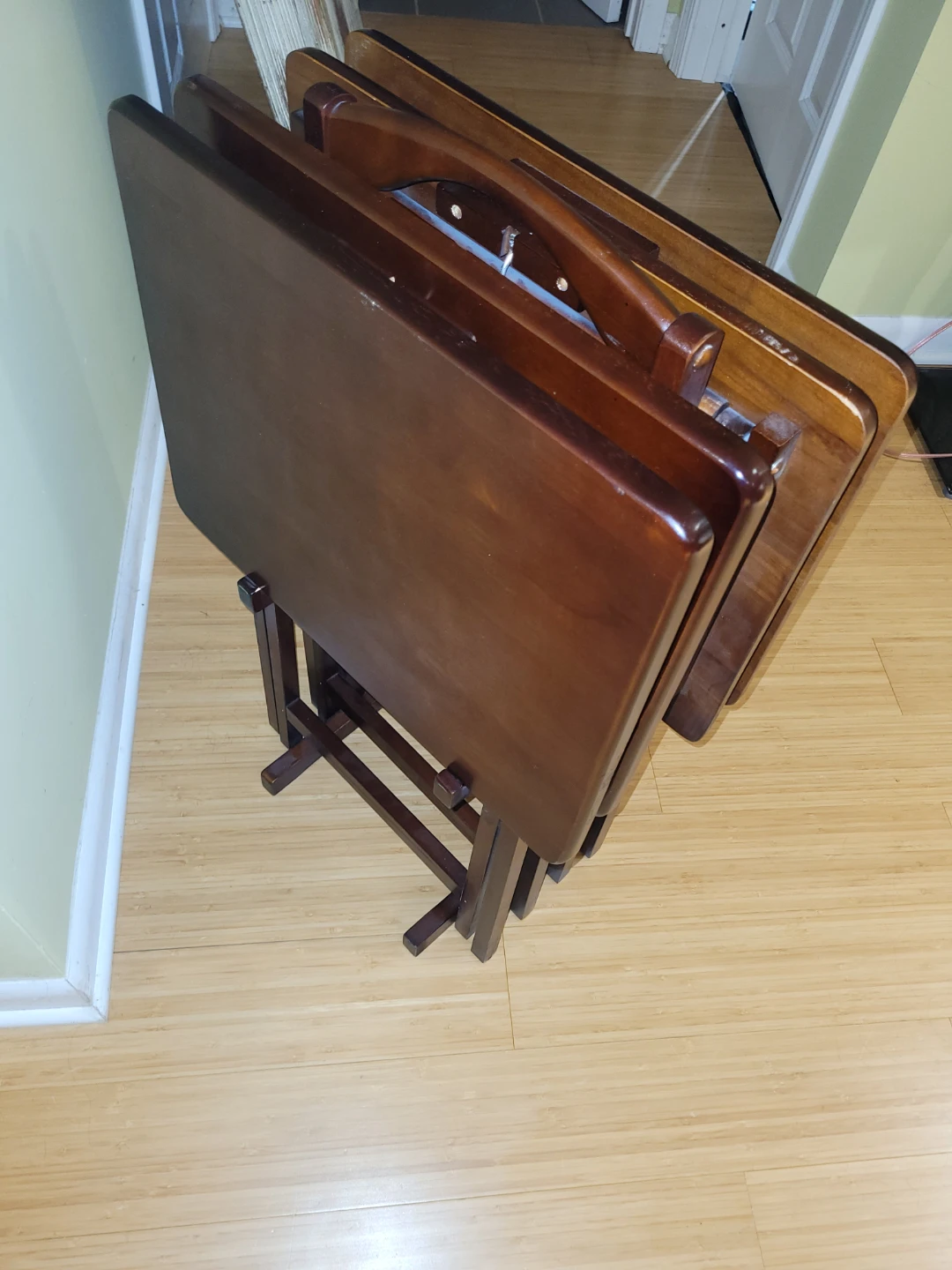 Tv tray tables