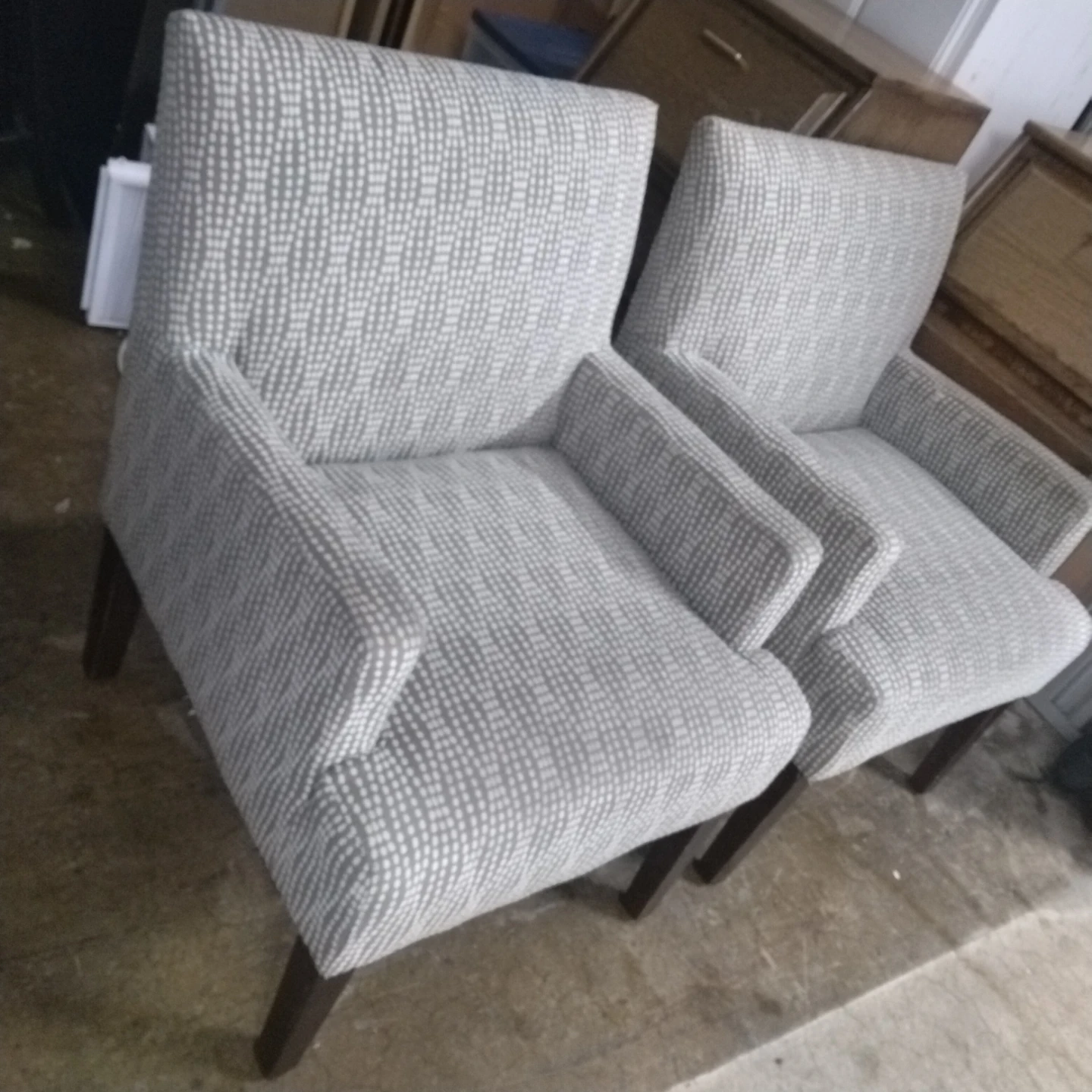 2 matching chears - photo 2