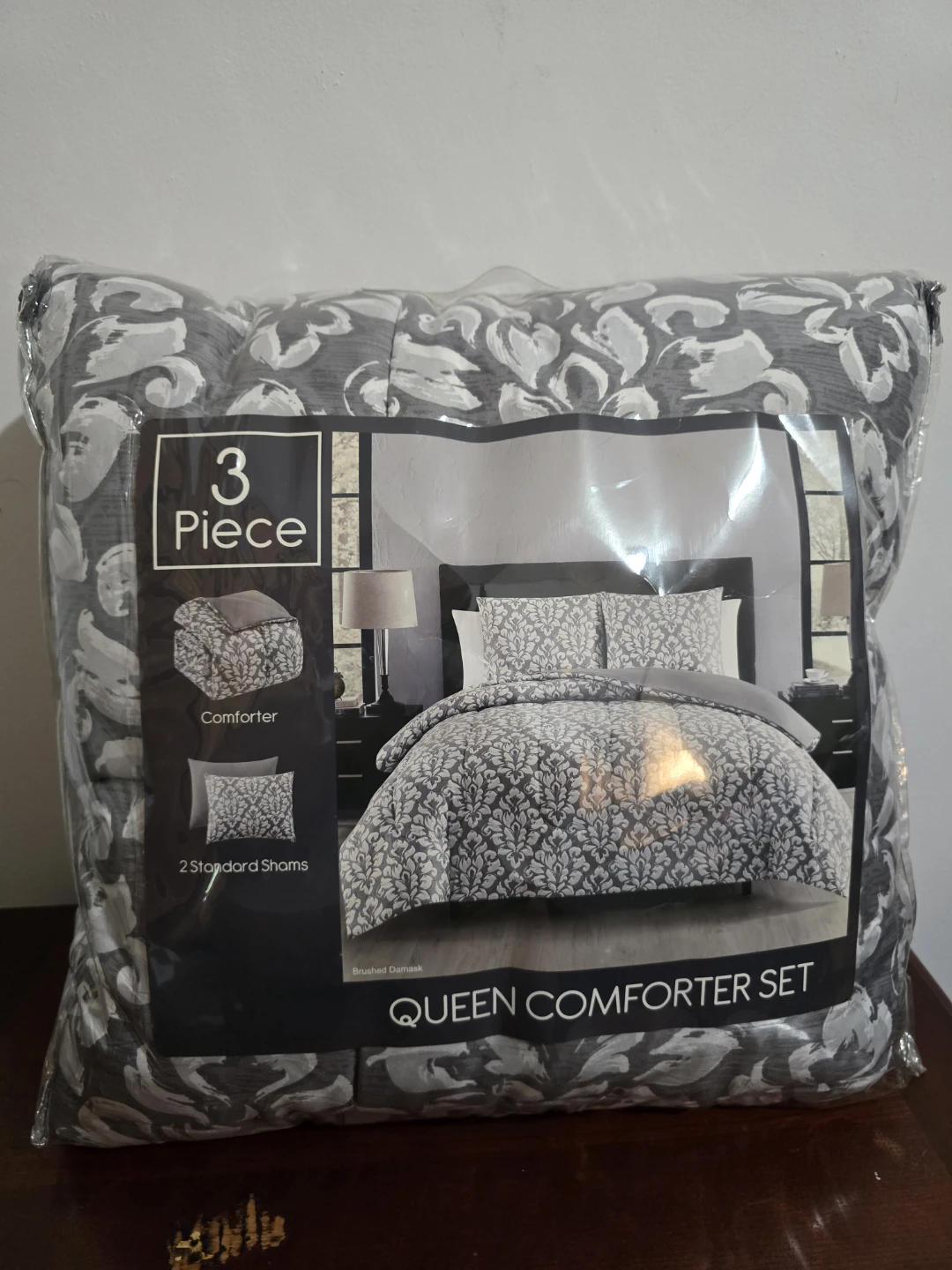 ​New 3-Piece Queen Comforter Set - Reversible Grey - photo 4