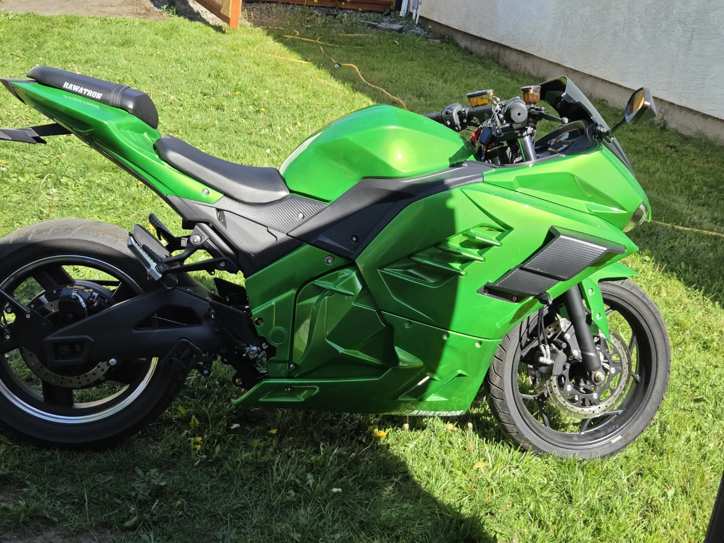 2025 Green Rawatron Motorcycle
