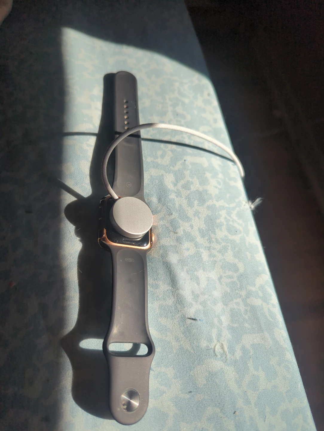 Apple Watch Series 6 with Charger - photo 2