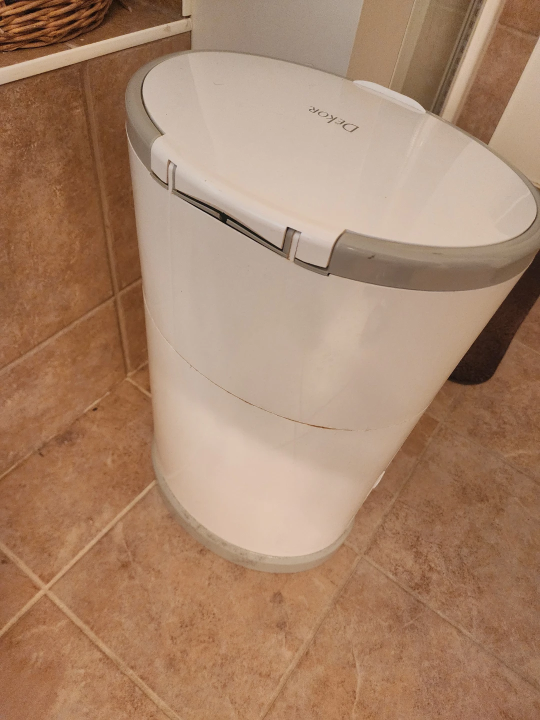 Kids diaper pail/bin - photo 4