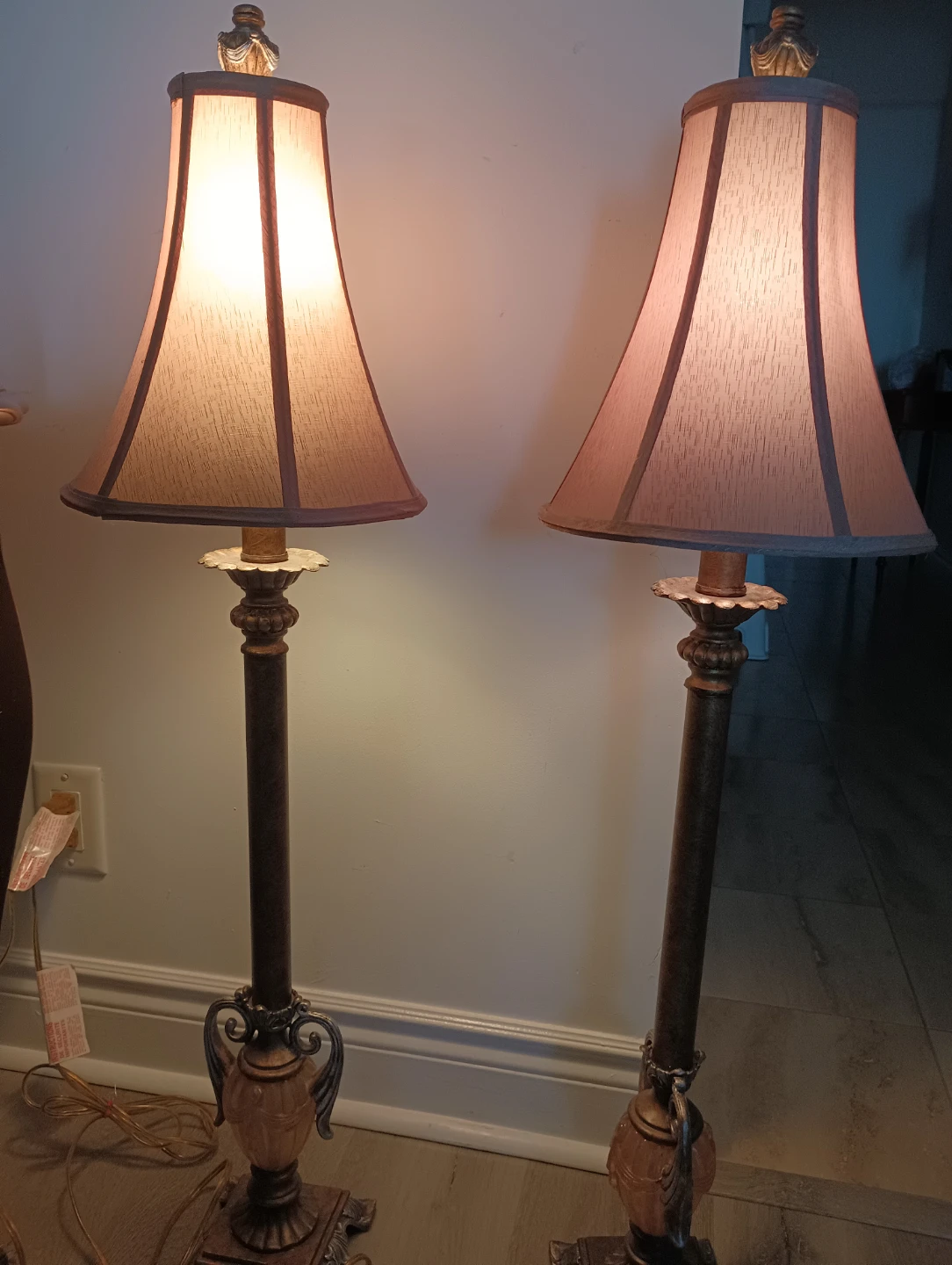 Pair of Table Lamps - Gold and Tan - photo 2