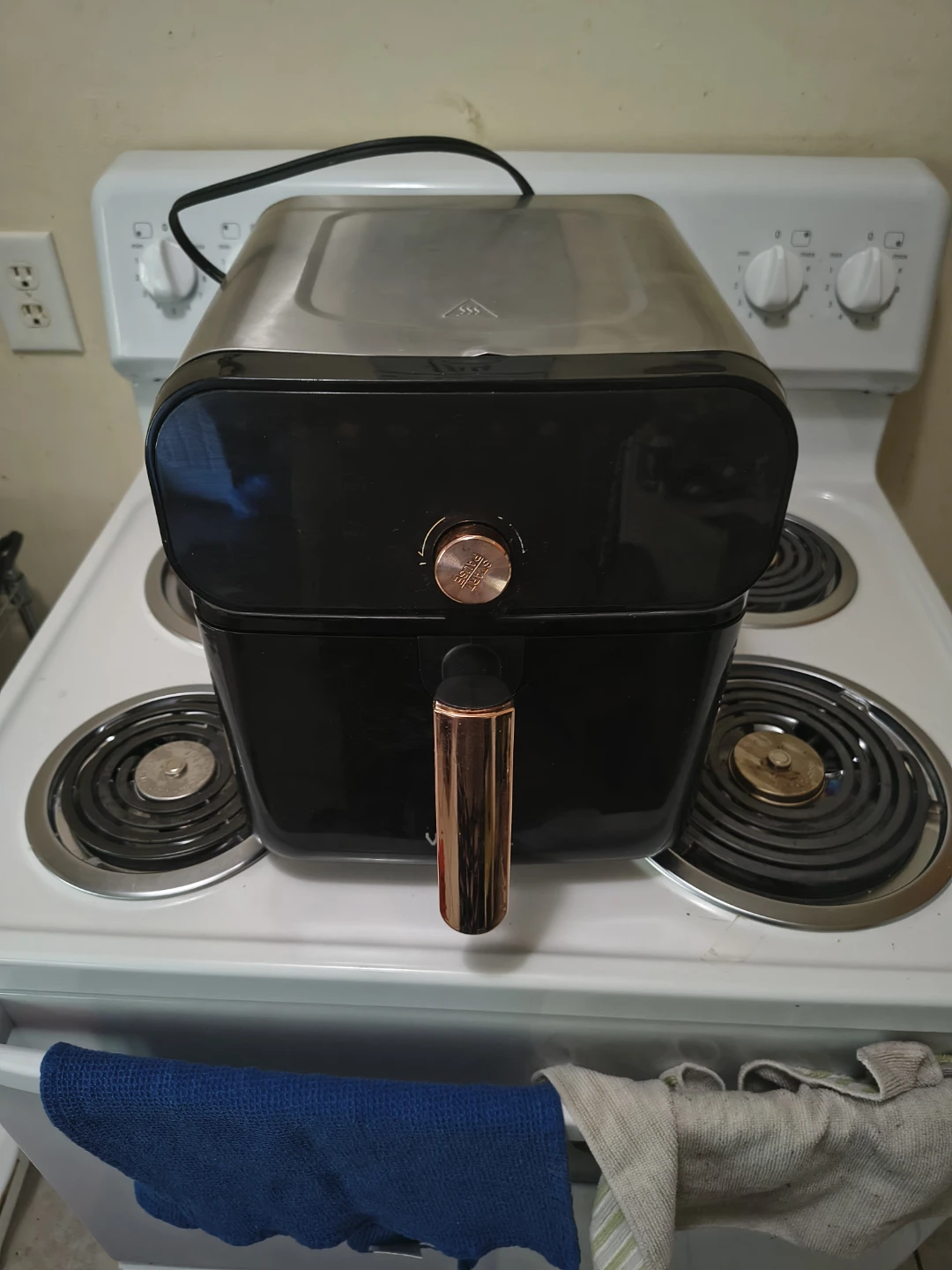 Black Air Fryer with Copper Handle - photo 3