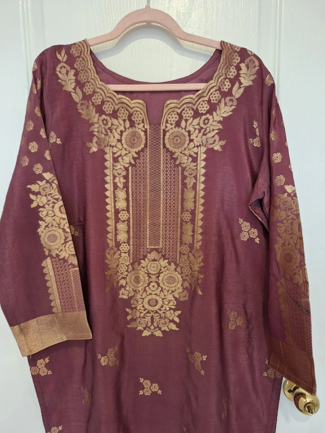 Salwar Set with Zari / Gold Embroidery - photo 2