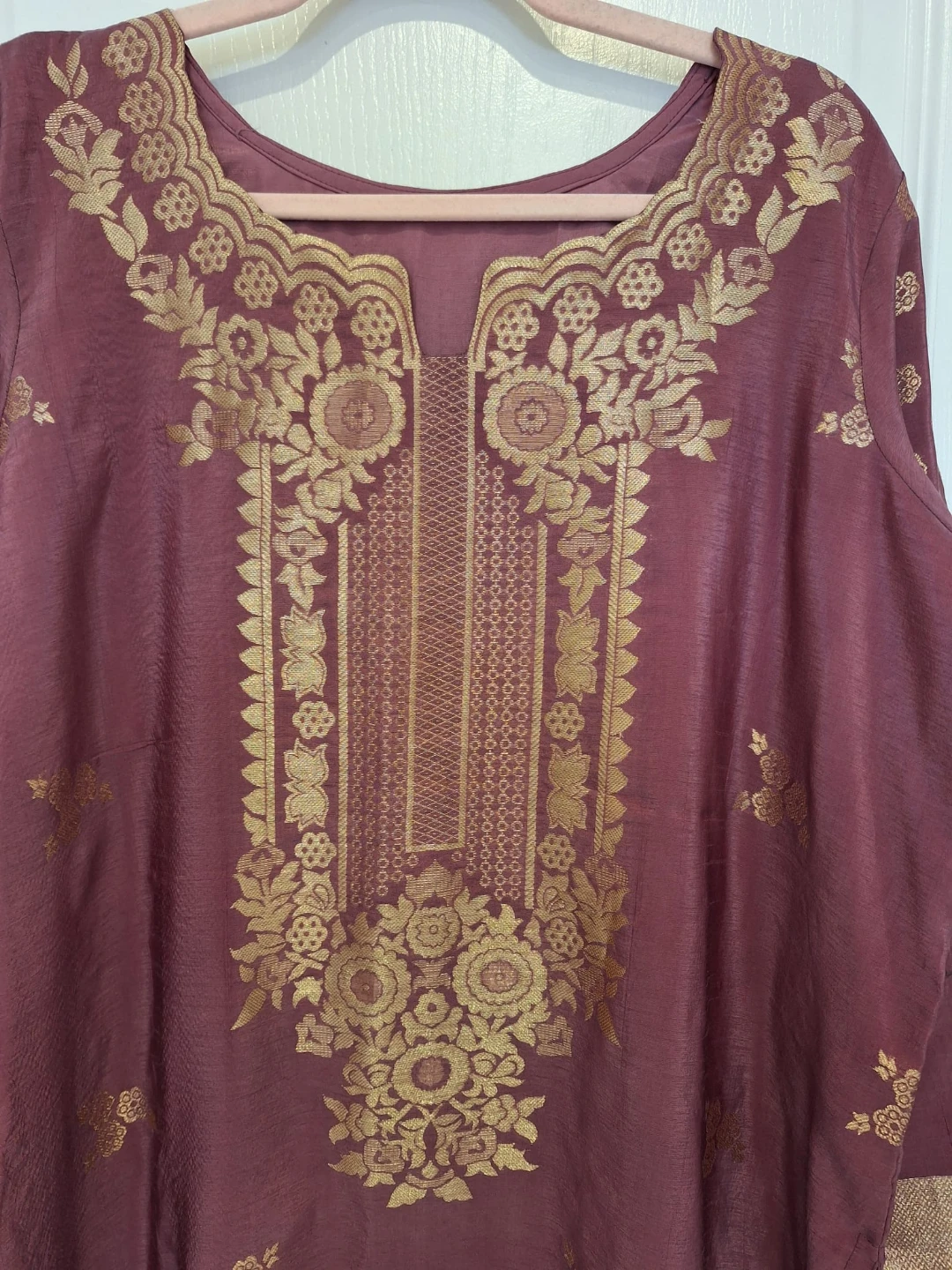 Salwar Set with Zari / Gold Embroidery - photo 3