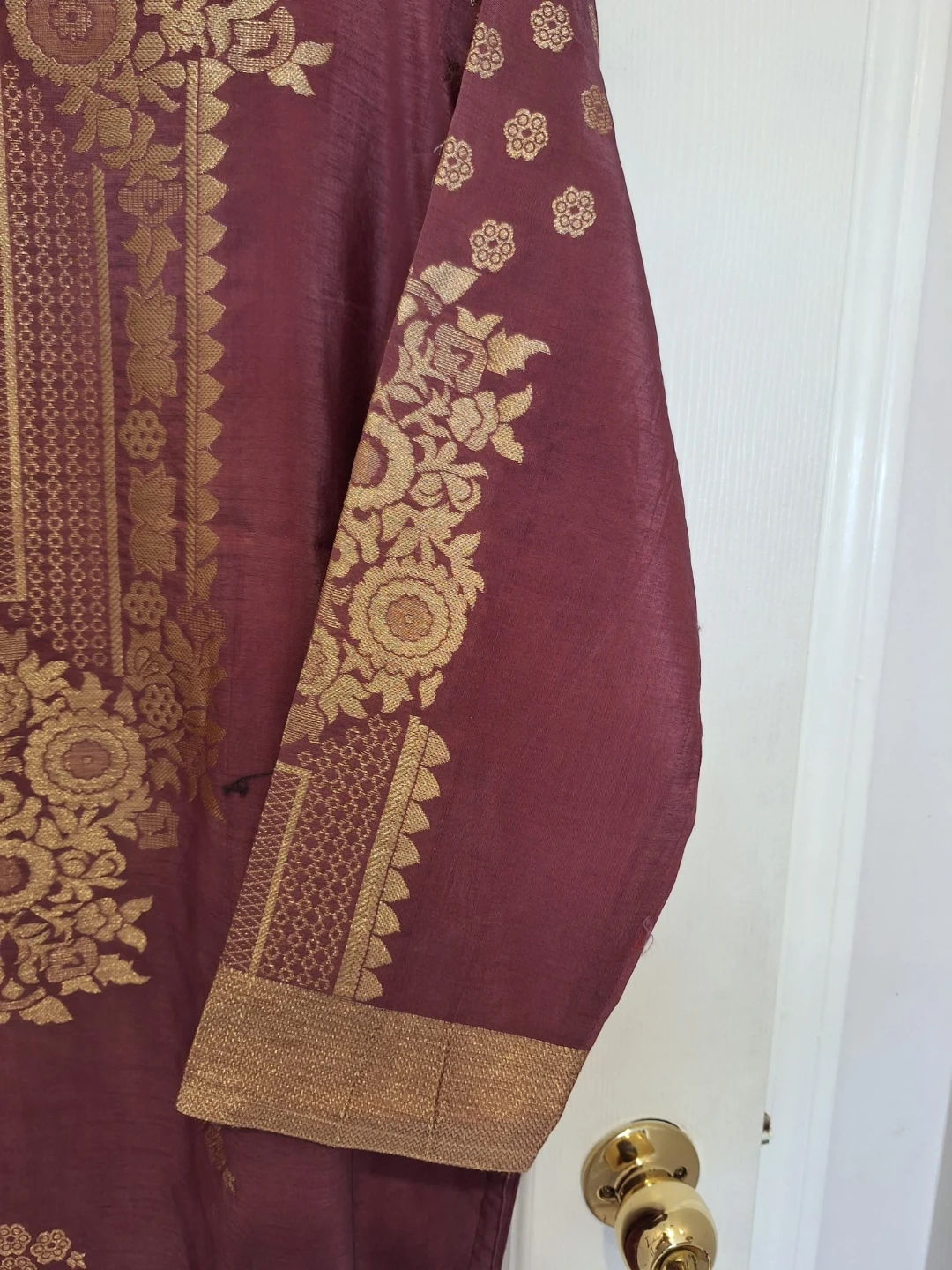 Salwar Set with Zari / Gold Embroidery - photo 4
