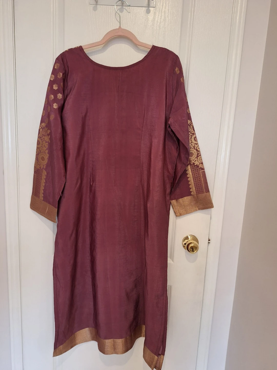 Salwar Set with Zari / Gold Embroidery - photo 5