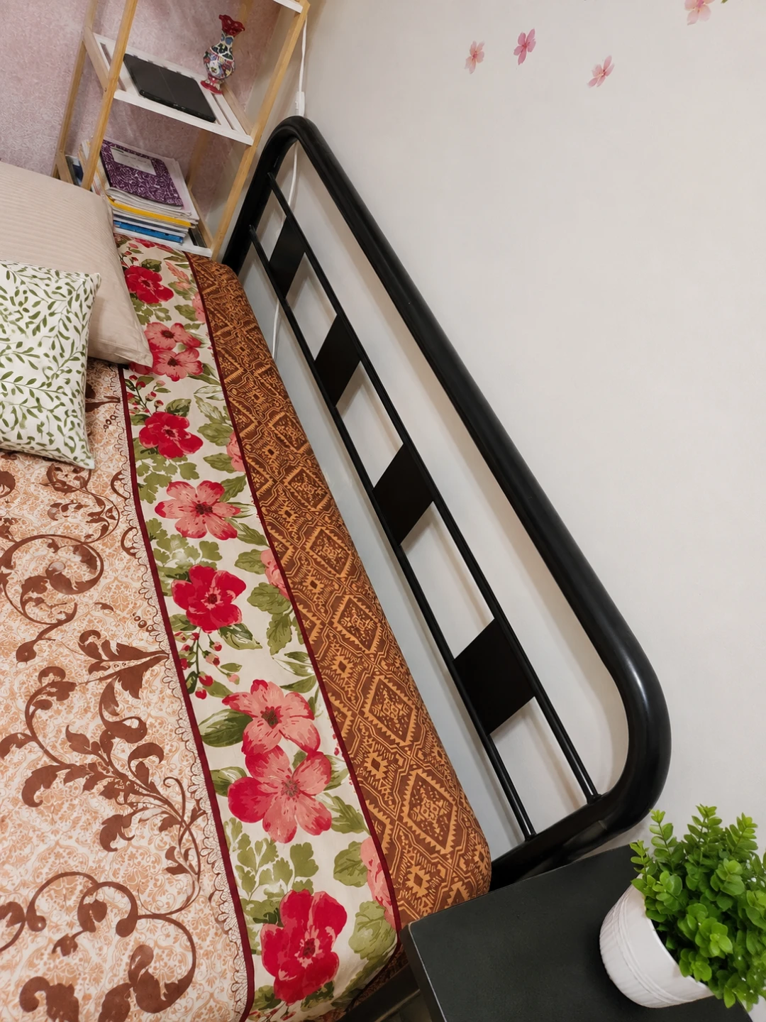 Black Metal Bed Frame - photo 2