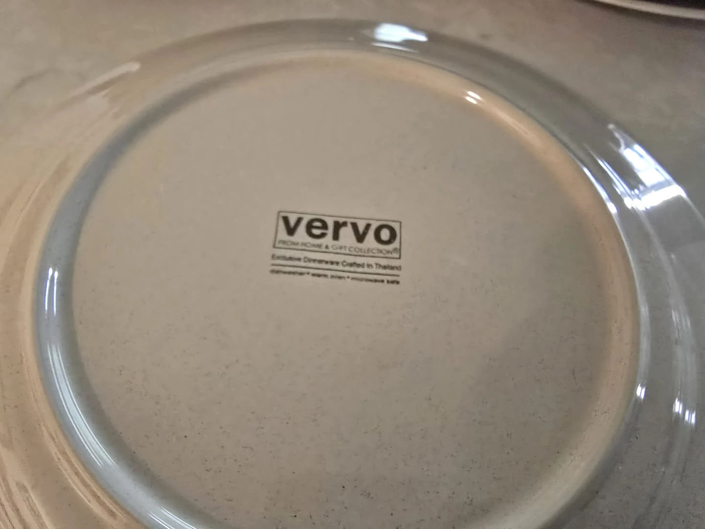LIKE NEW....Vervo 4 Person Dish Set from Think Kitchen - photo 2