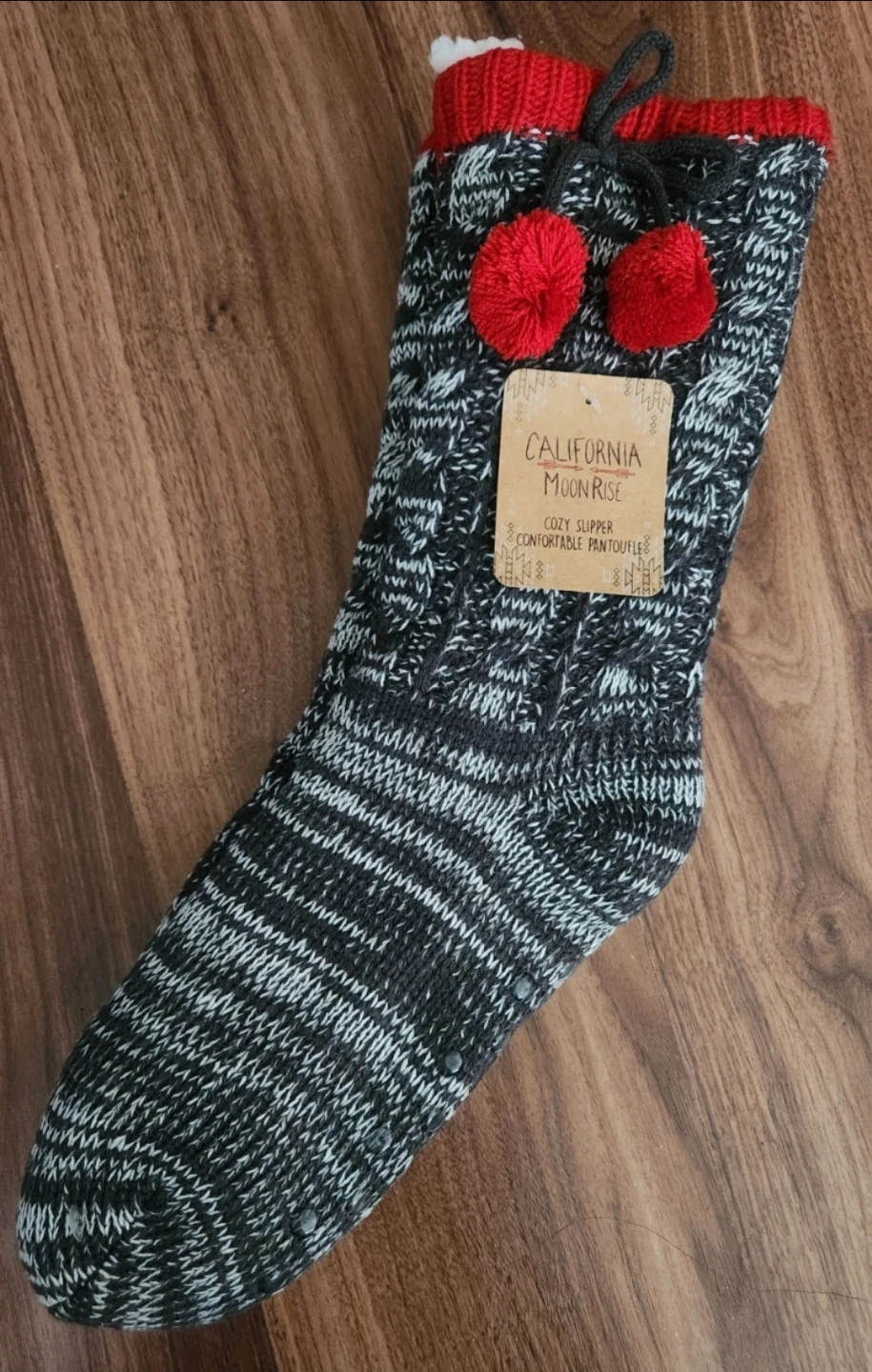 ⚽️ Brand new California Moonrise Cozy Slipper Socks