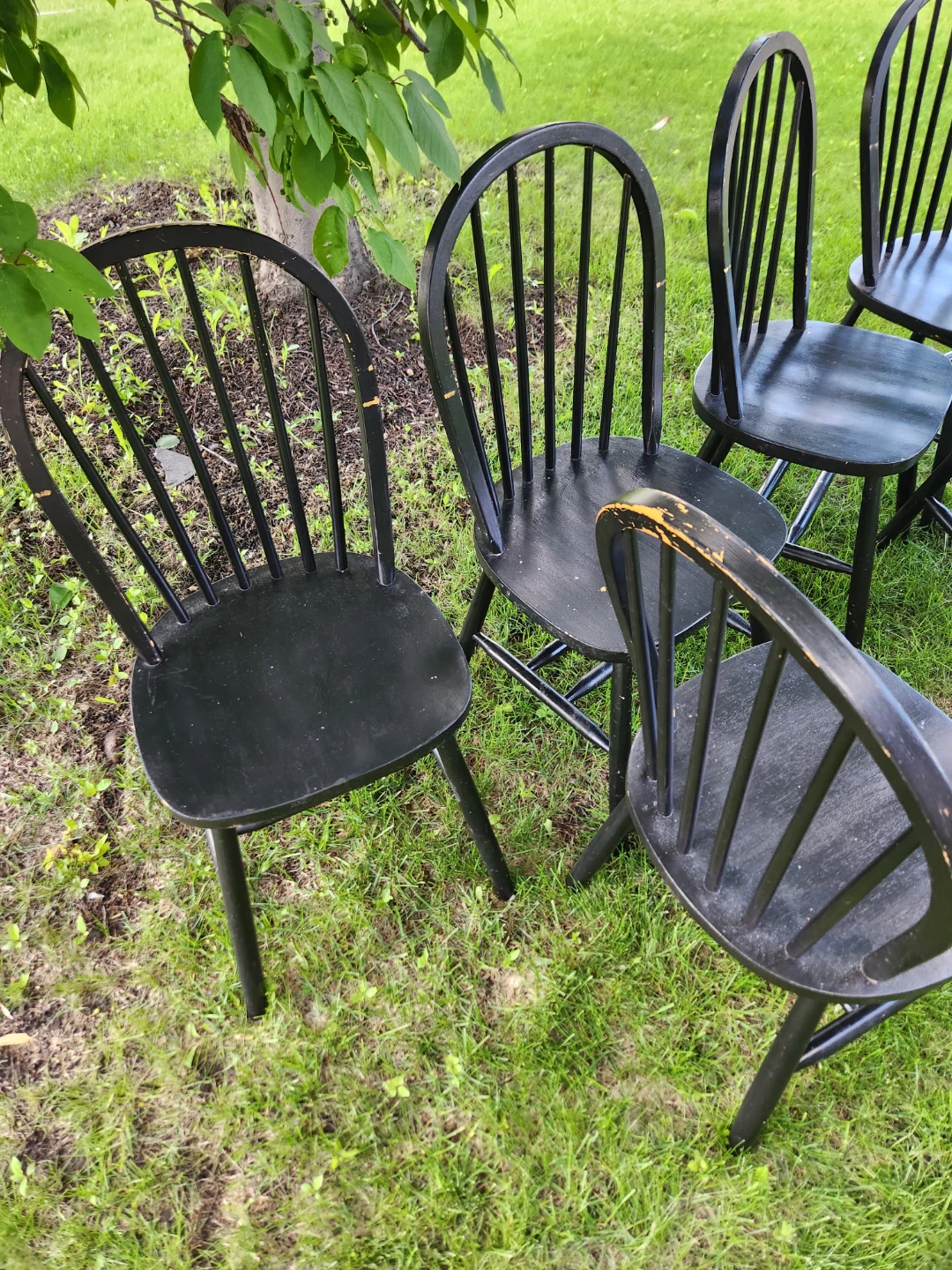 DARKCOTTAGECORE ALERT! 6 Black Windsor Style Chairs - photo 3