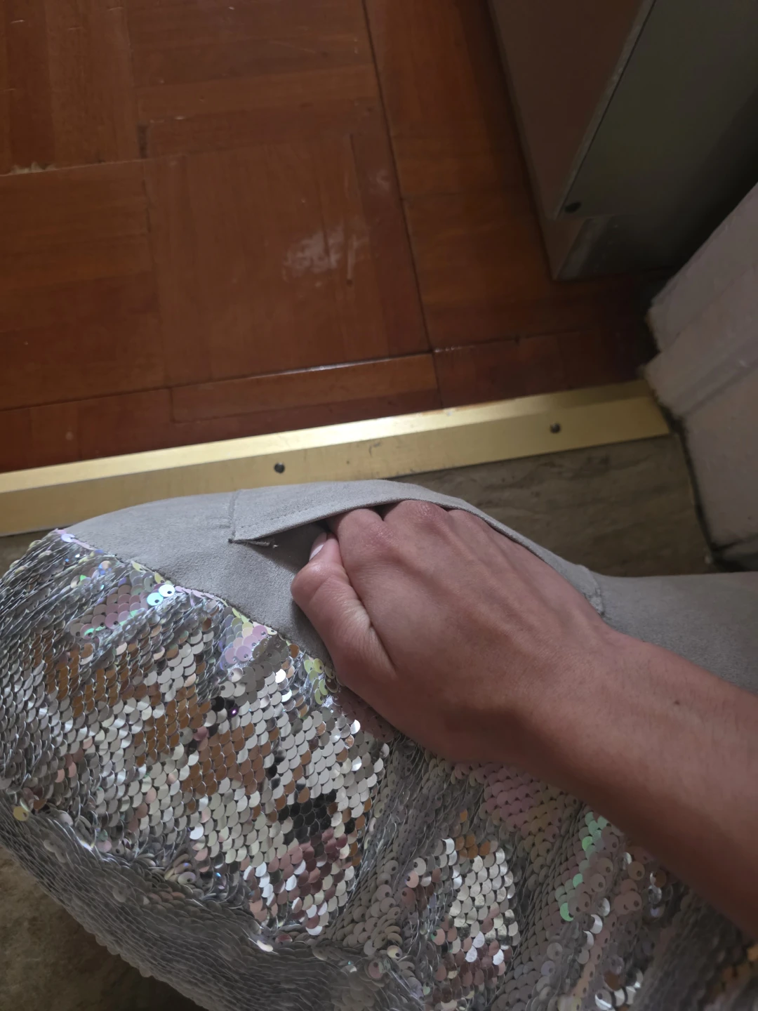 Sequin Reading Pillow - photo 5