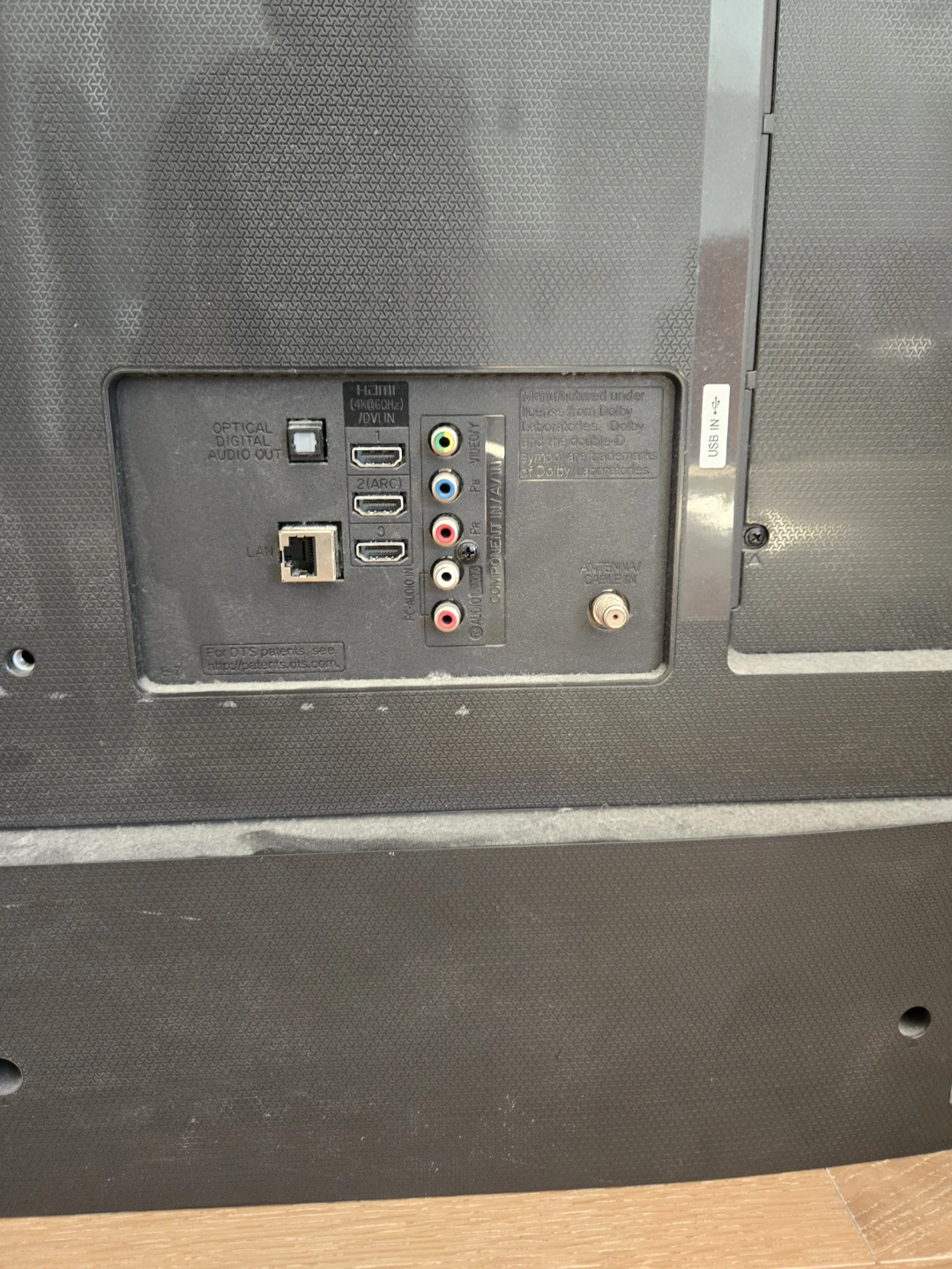 LG Ultra HD TV with Remote (screen flickering) - photo 4