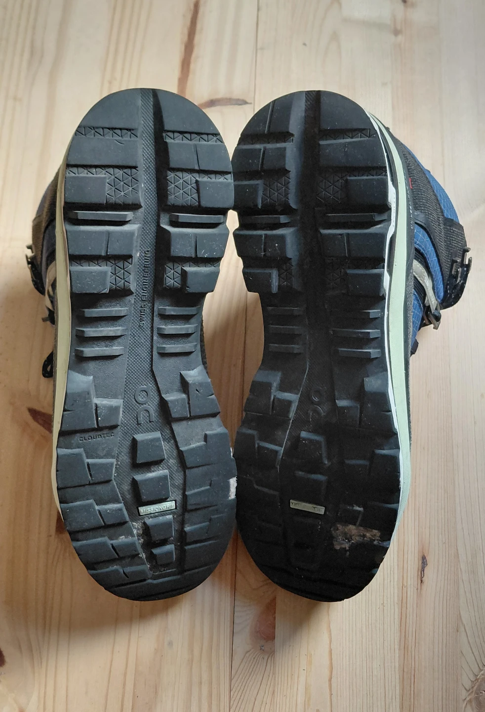 ON Cloud Women's hiking boots - photo 4