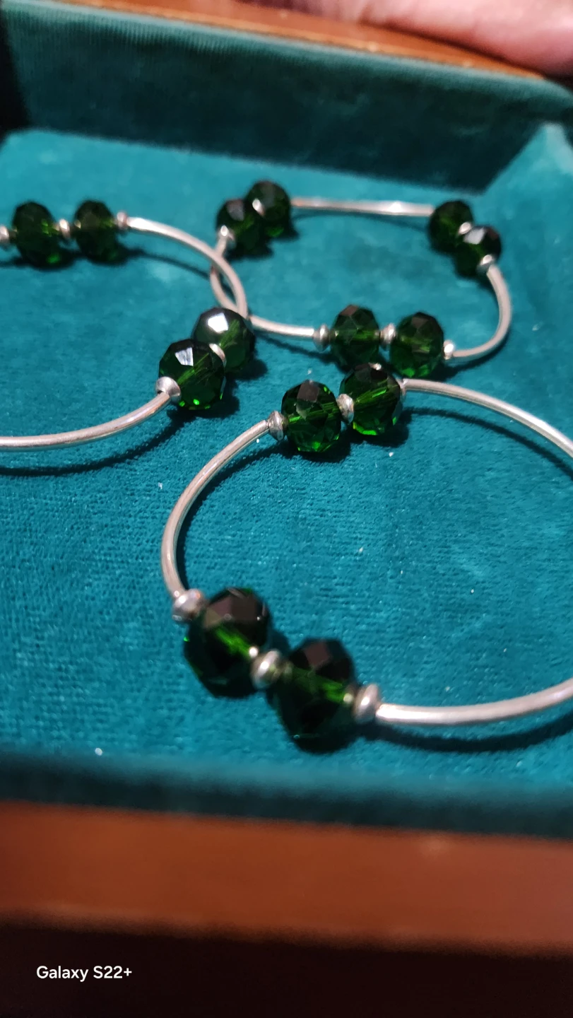 3 money green glass beaded bracelets - photo 3