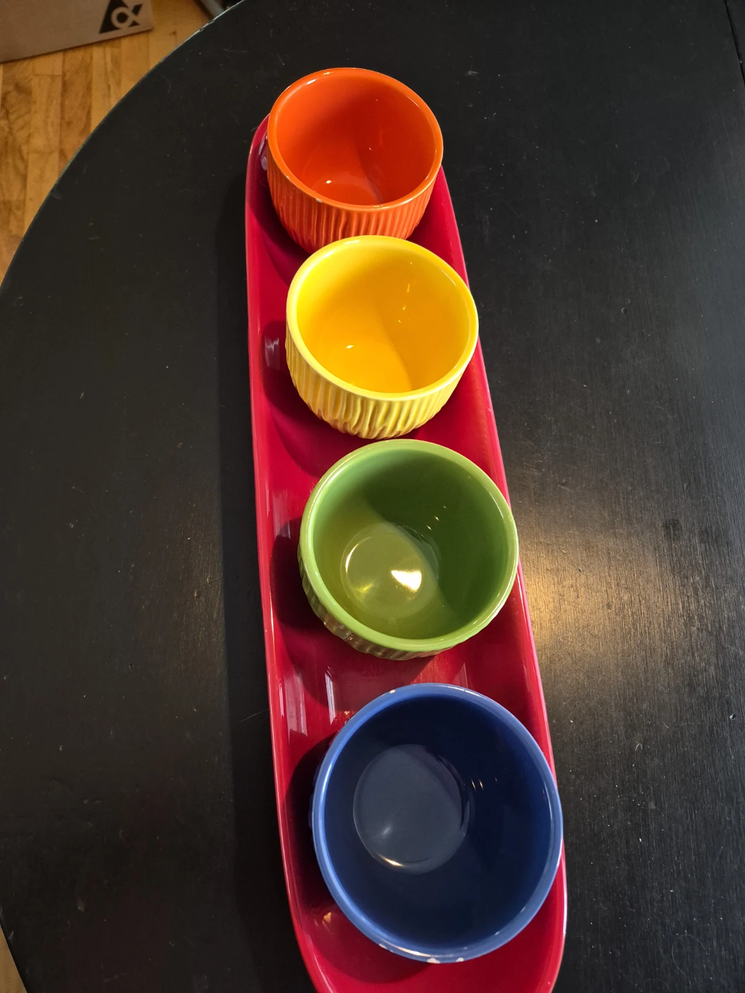 Set of 4 colourful condiment bowls with tray - photo 2