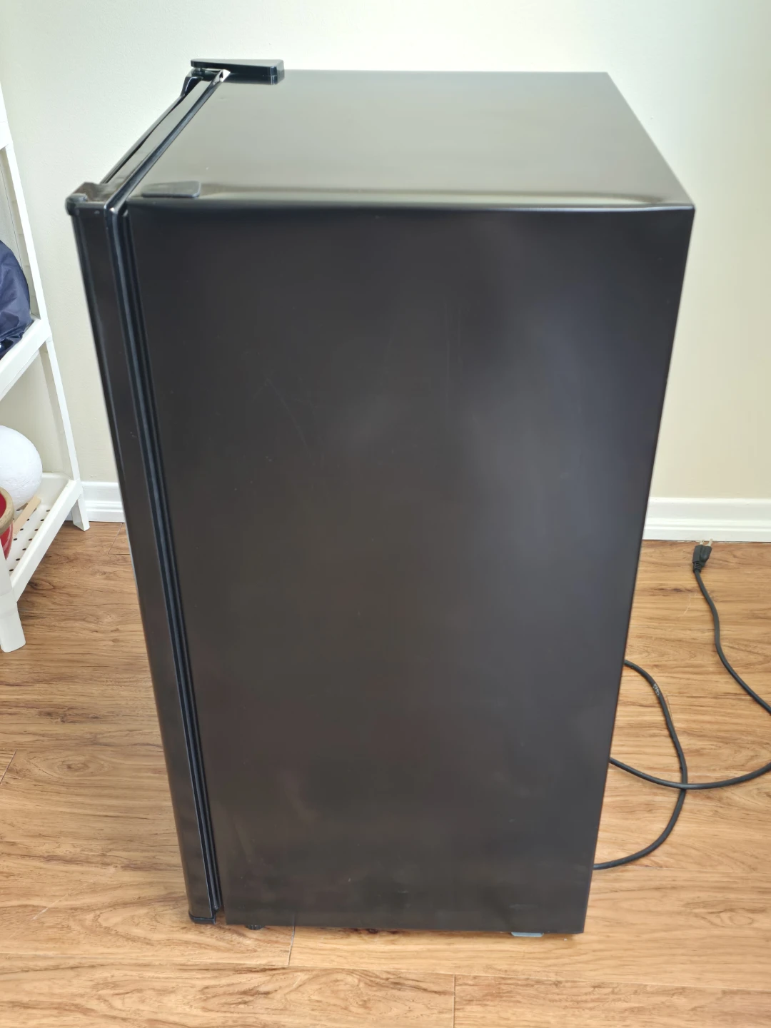 Hamilton Beach Mini Fridge (3.3 CF) - photo 2