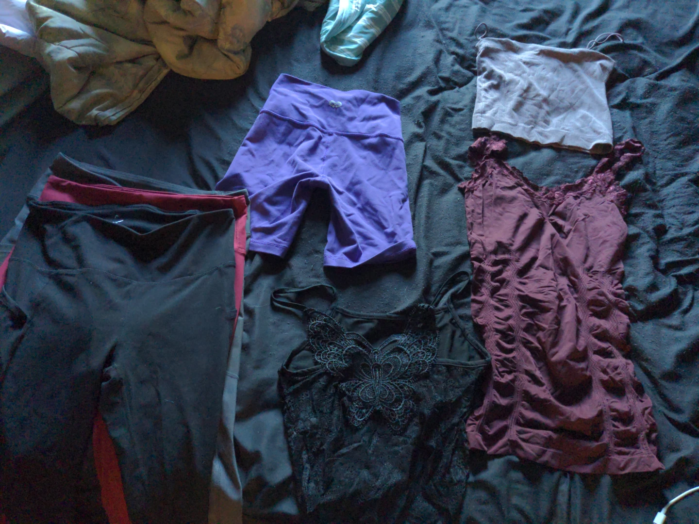 Womens clothing ranging from 3$-10$ - photo 2