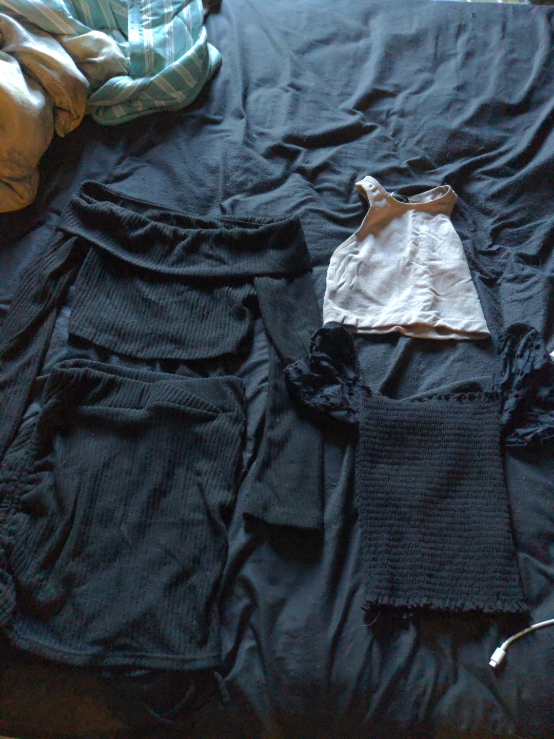 Womens clothing ranging from 3$-10$ - photo 5