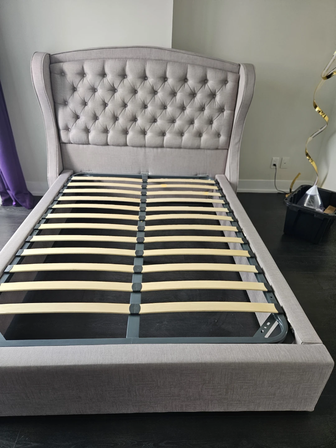 Queen size bed