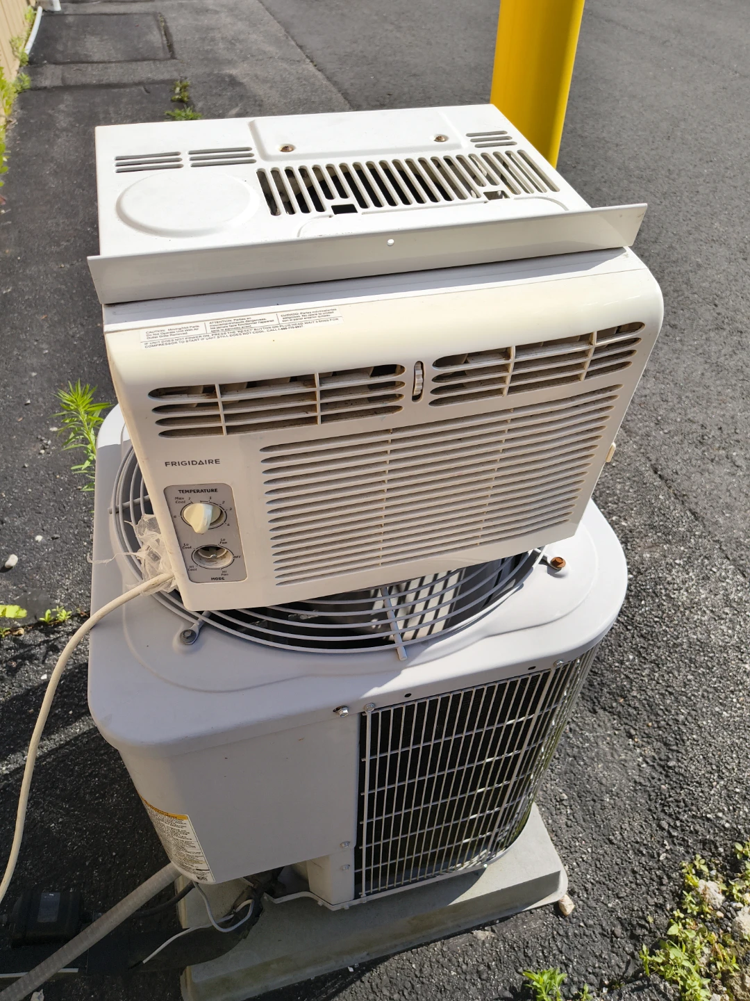 Frigidaire 5000 btu Air conditioner